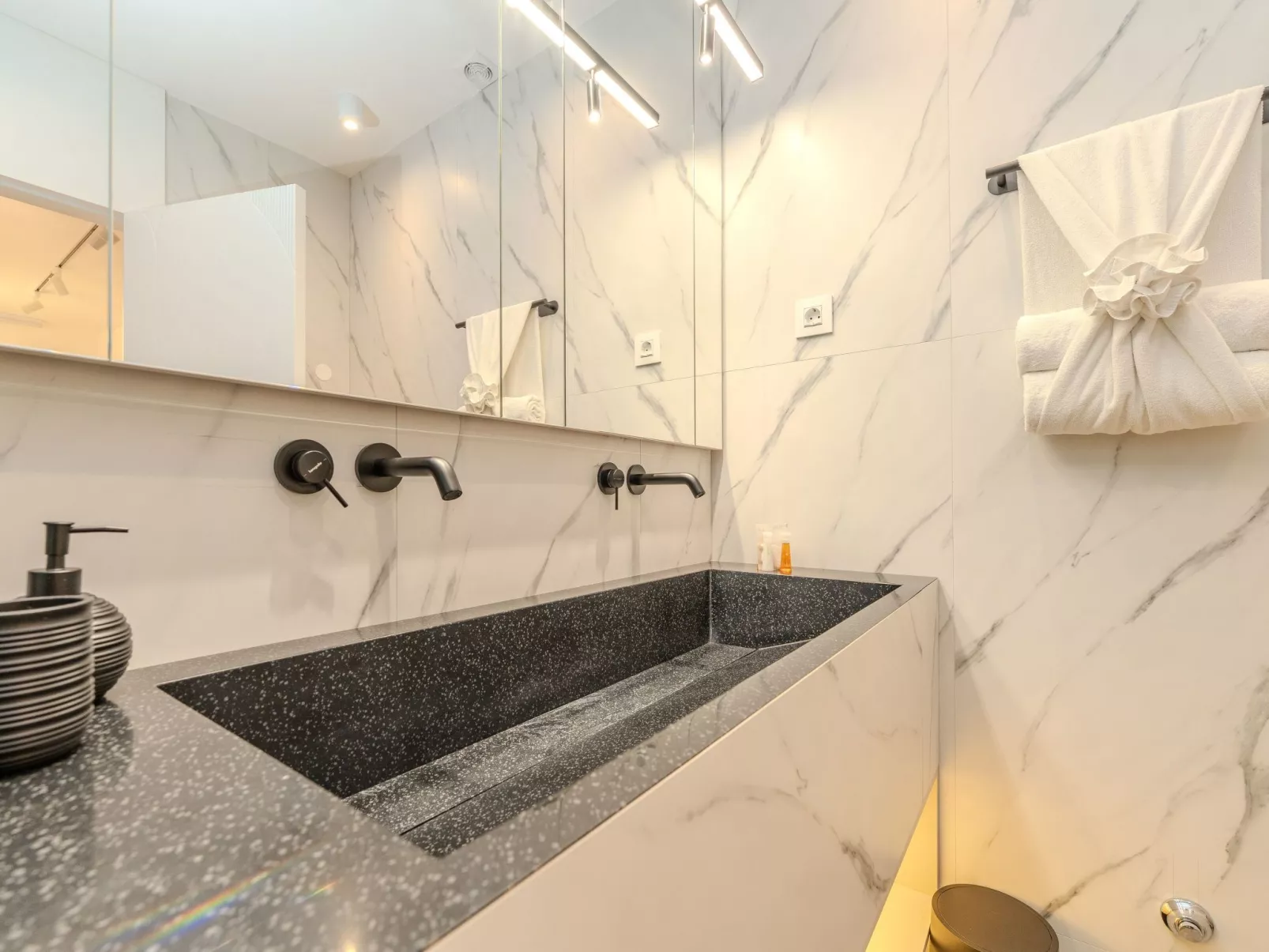 Zwei-Schlafzimmer-Wohnung Dantela mit privatem Pool - Inside