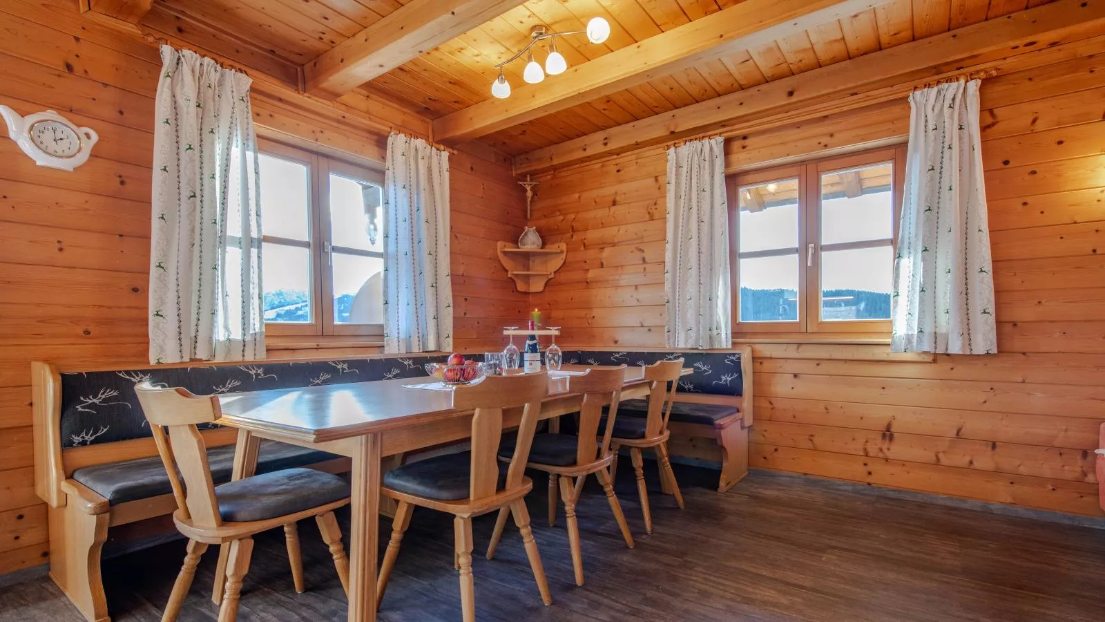 Hühneregg - Esszimmer