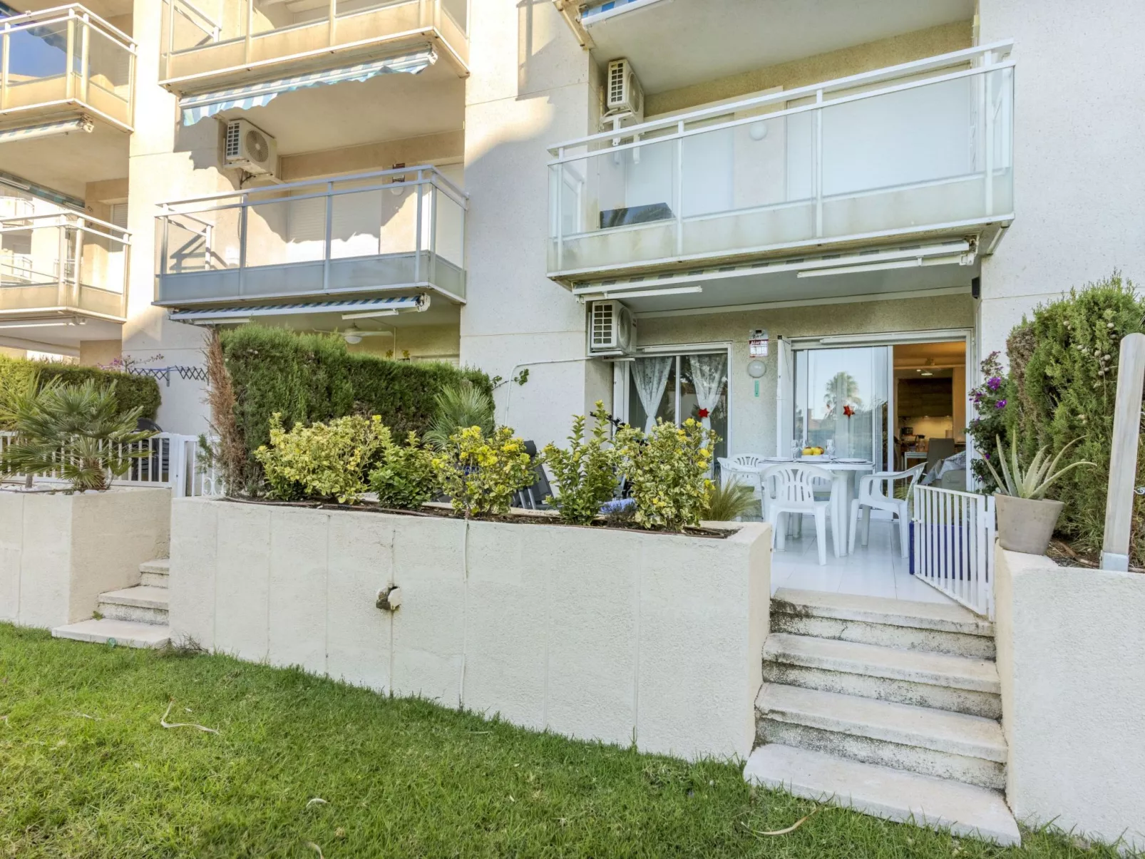 Los Pelicanos V - Dehors