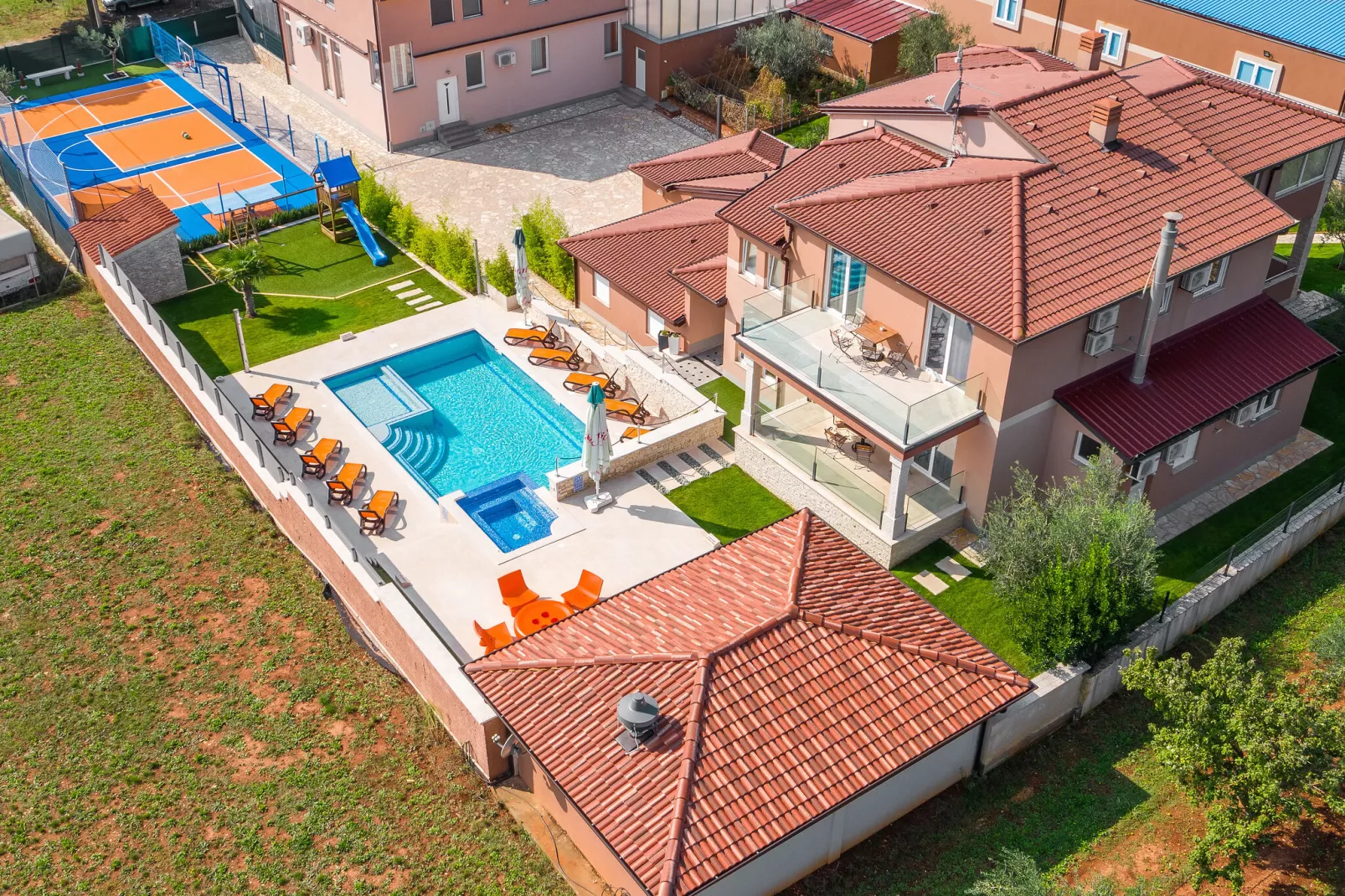 Villa Istrakamen-Exterior summer