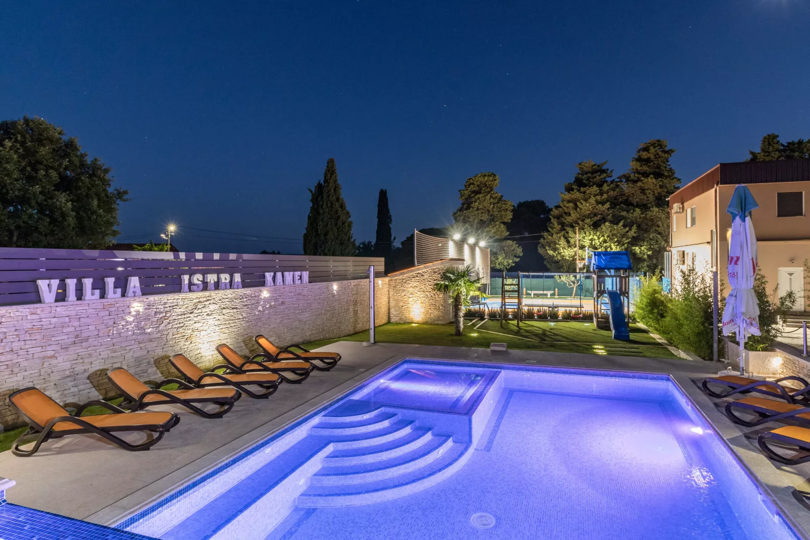 Villa Istrakamen-Exterior summer