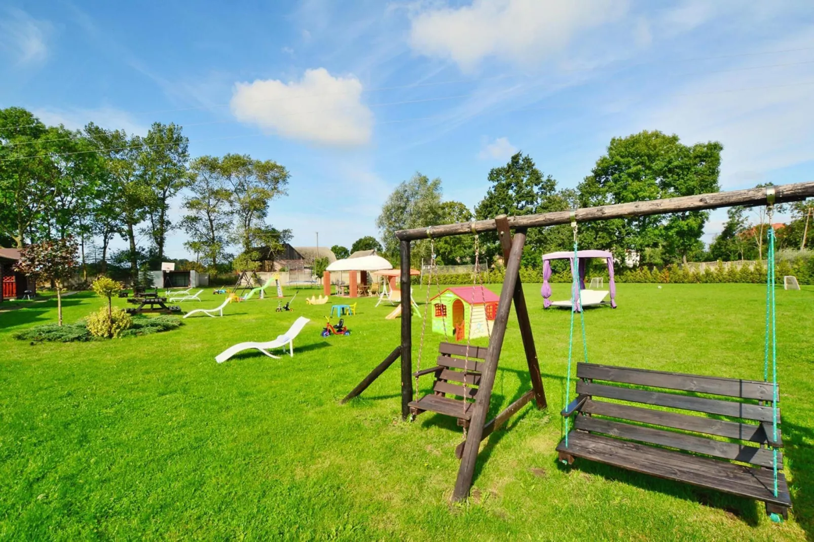 	Domki parterowe TYP A Łącko - Gardens in summer