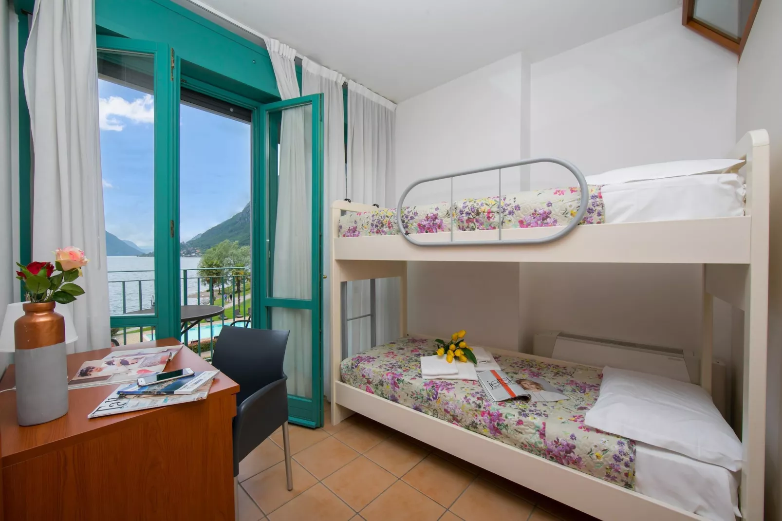 RESIDENCE PORTO LETIZIA - PALACE-2ROOM APT 6 PAX LAKE VIEW 8209 - P2LP6 - Bedroom