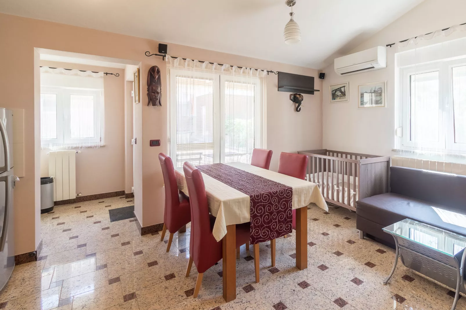 Villa Istrakamen-Living room