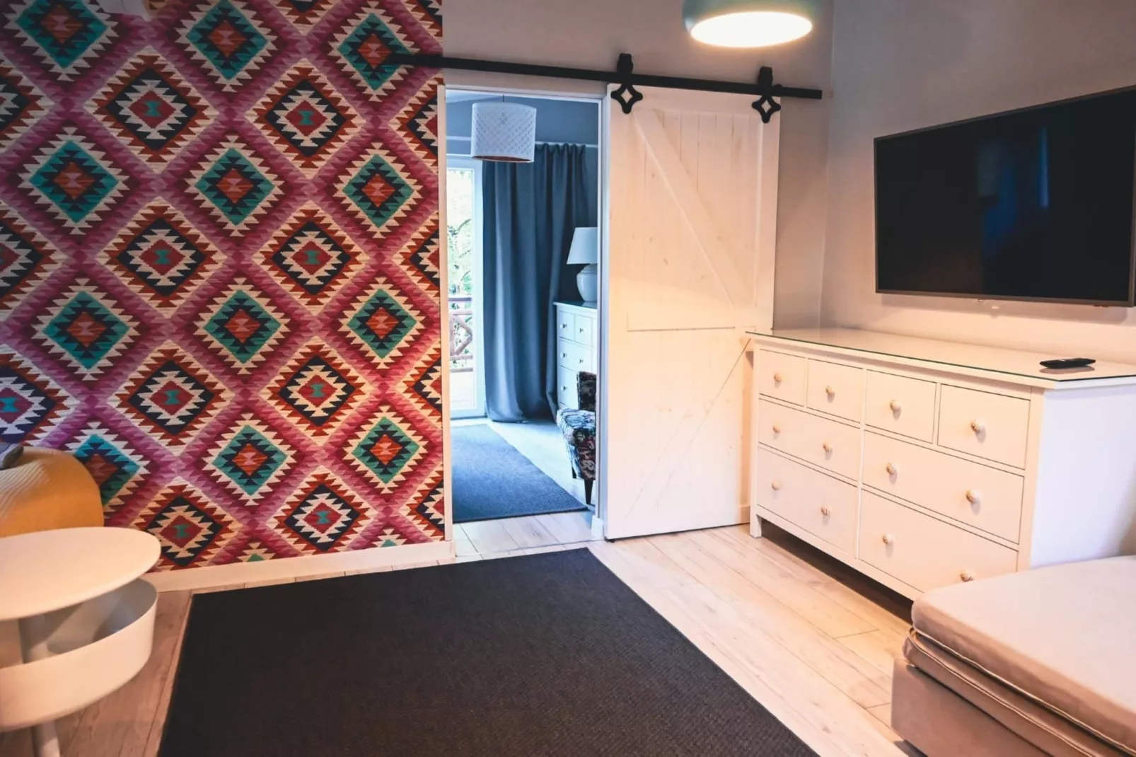 Dom w Starych Czaplach z domkiem na drzewie-Living room