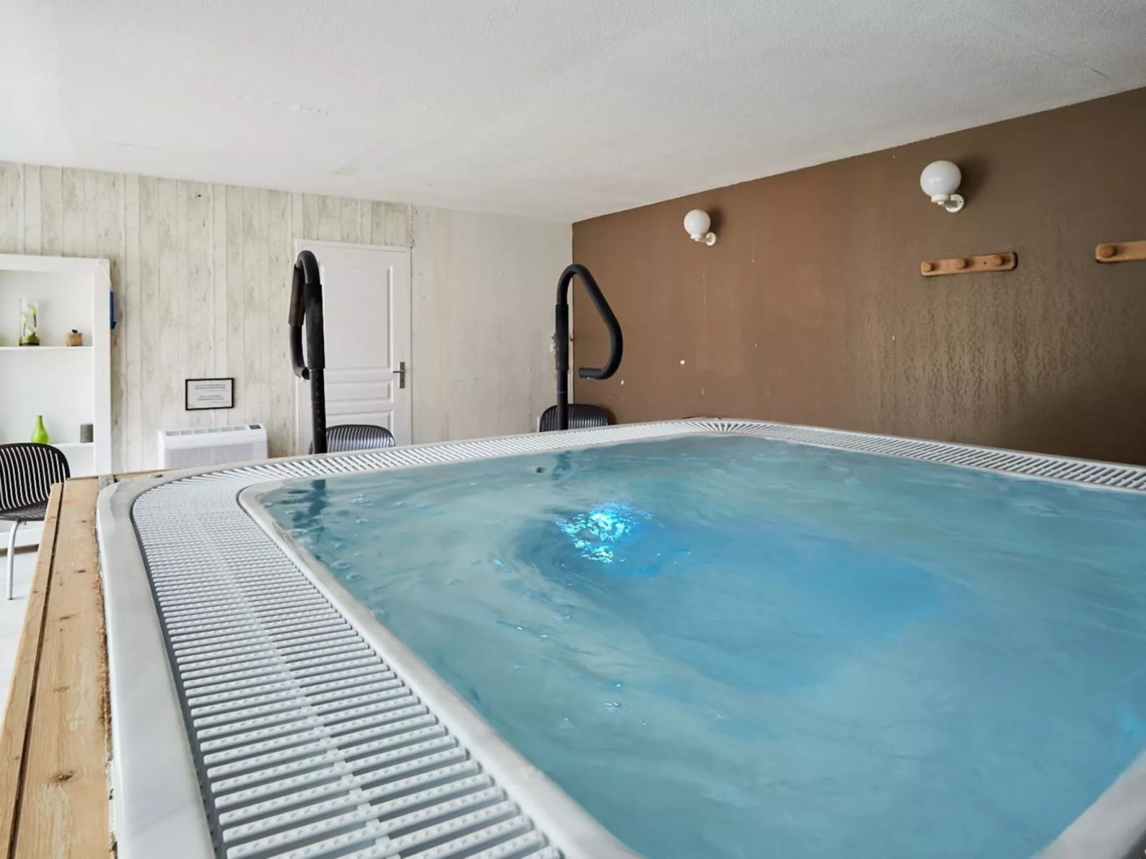 Le Domaine de la Corniche-Drinnen