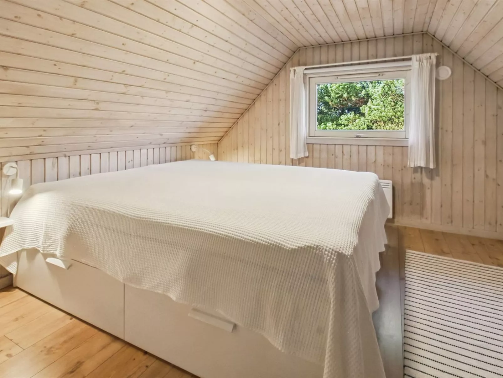 "Karri" - 1.1km from the sea-Dedans