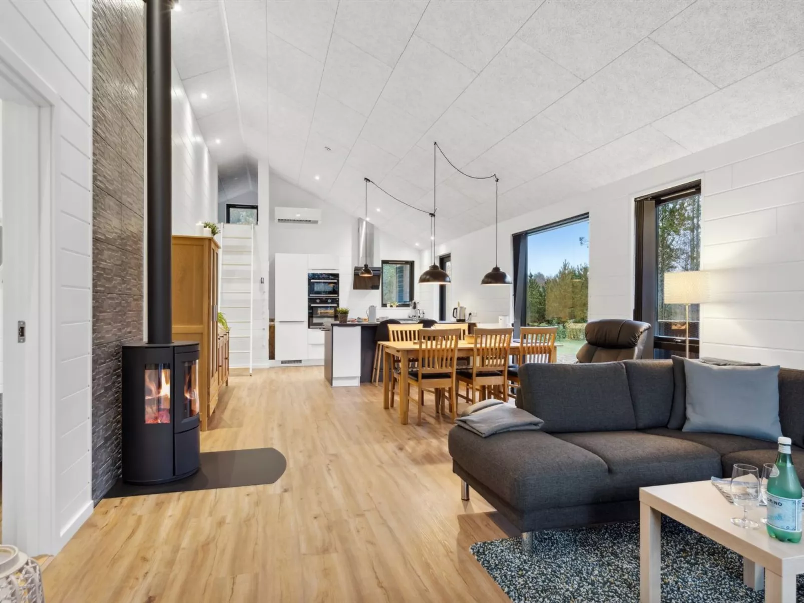 "Skakke" - 900m from the sea-Inside