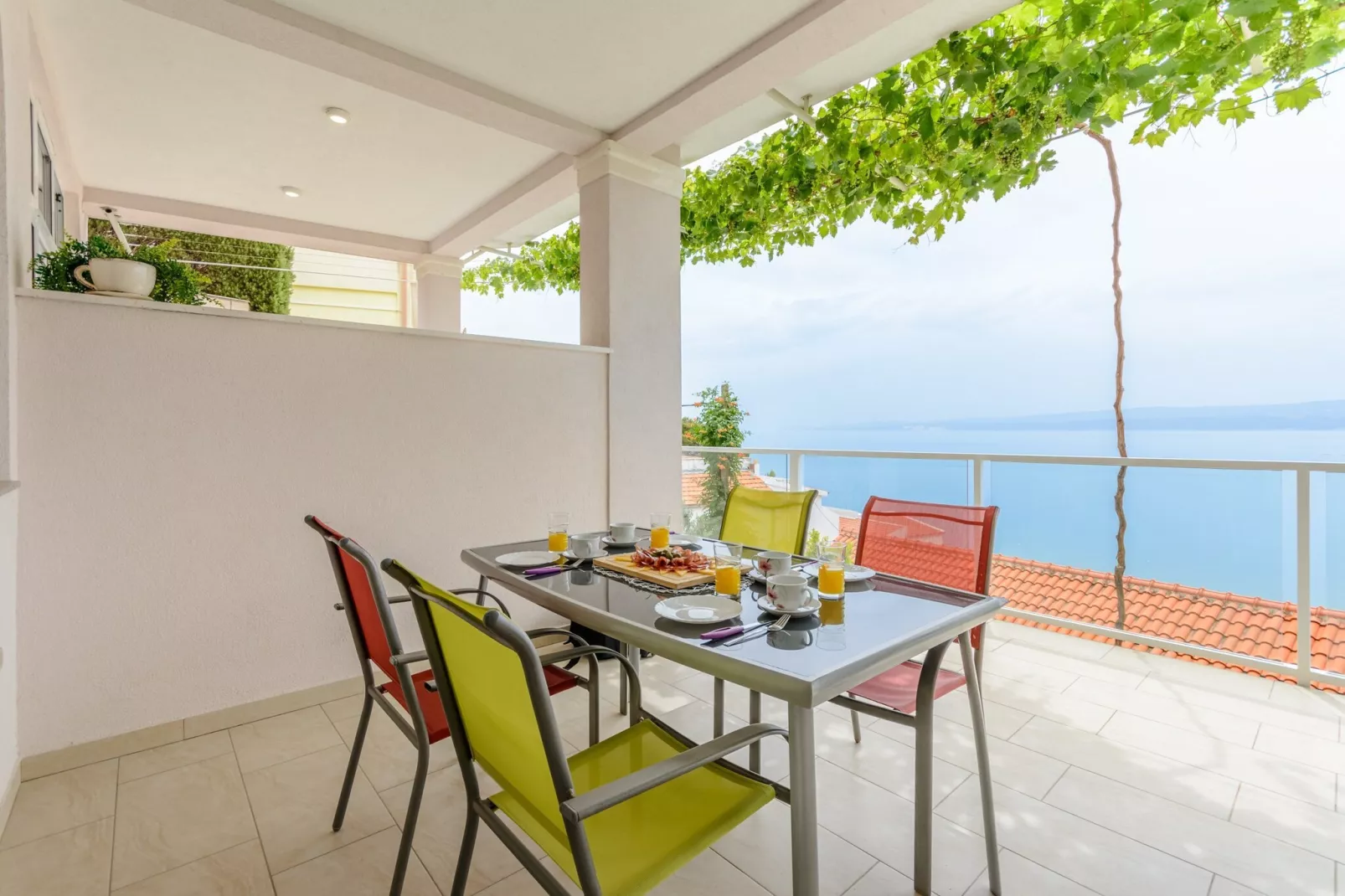 Apartments Hope (Dugi Rat) - Standard One-Bedroom Apartment with Terrace and Sea View (A3)-Terrace