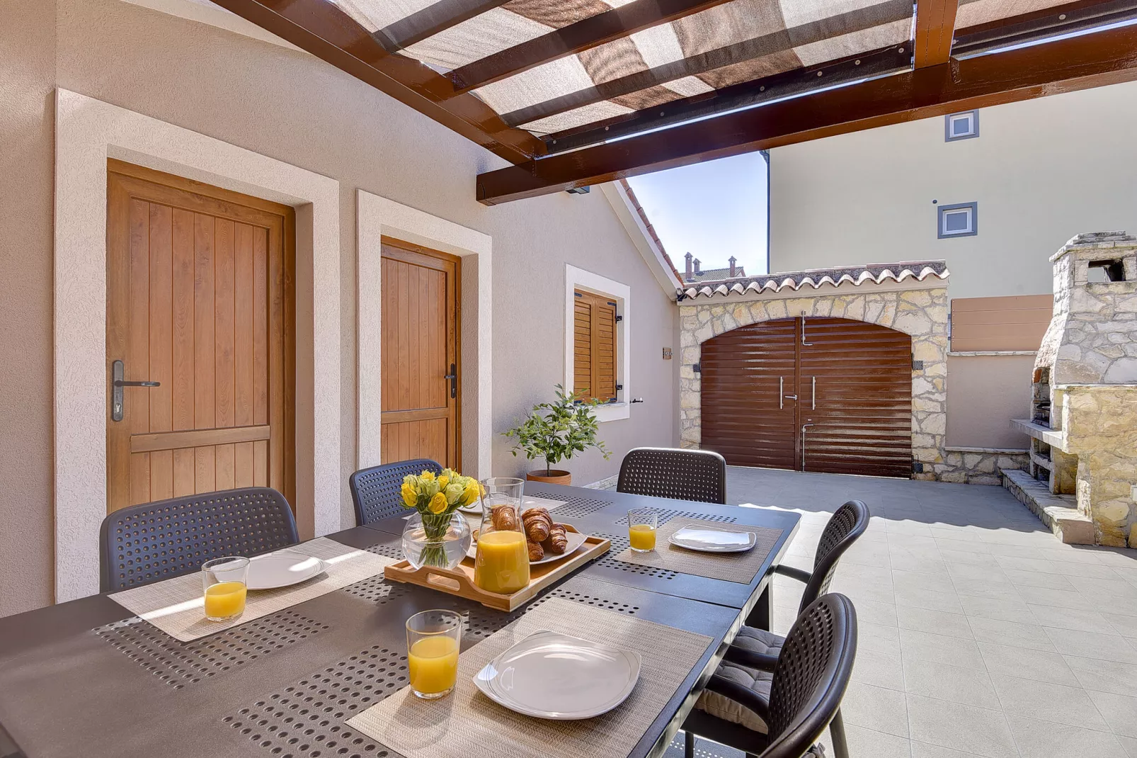 Villa Magnifica-Terrace balcony