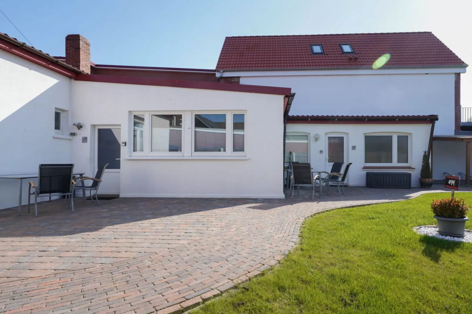 225854-Außenbereich Sommer