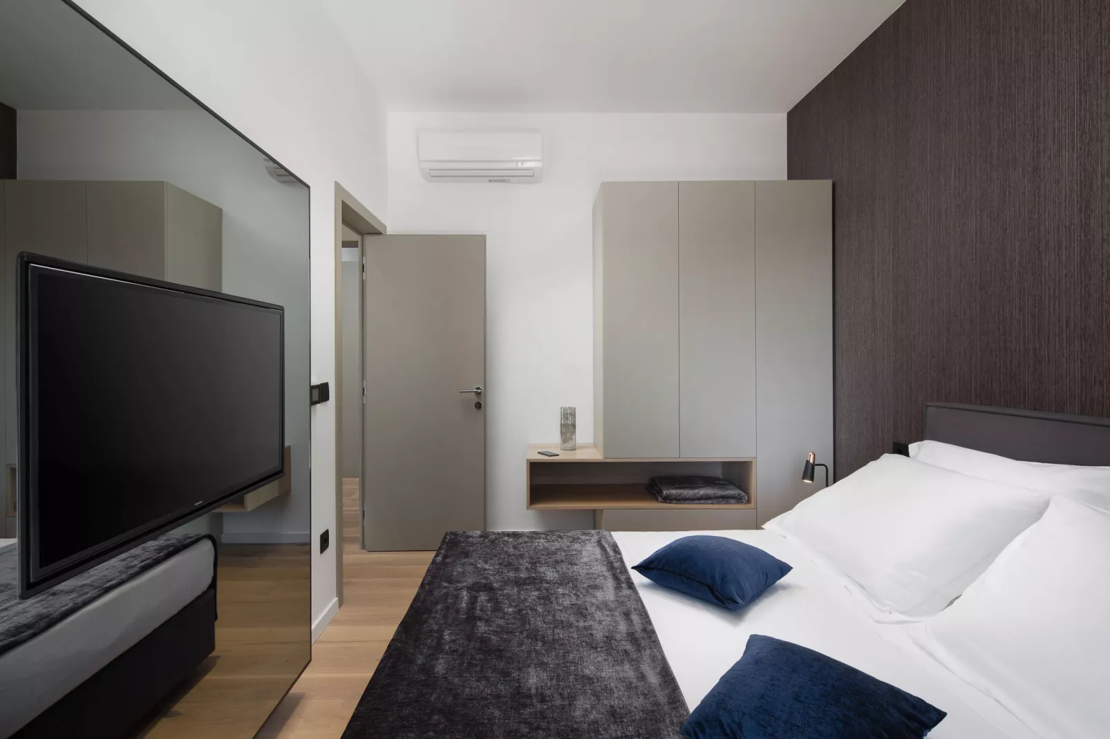 PS Deluxe-Bedroom