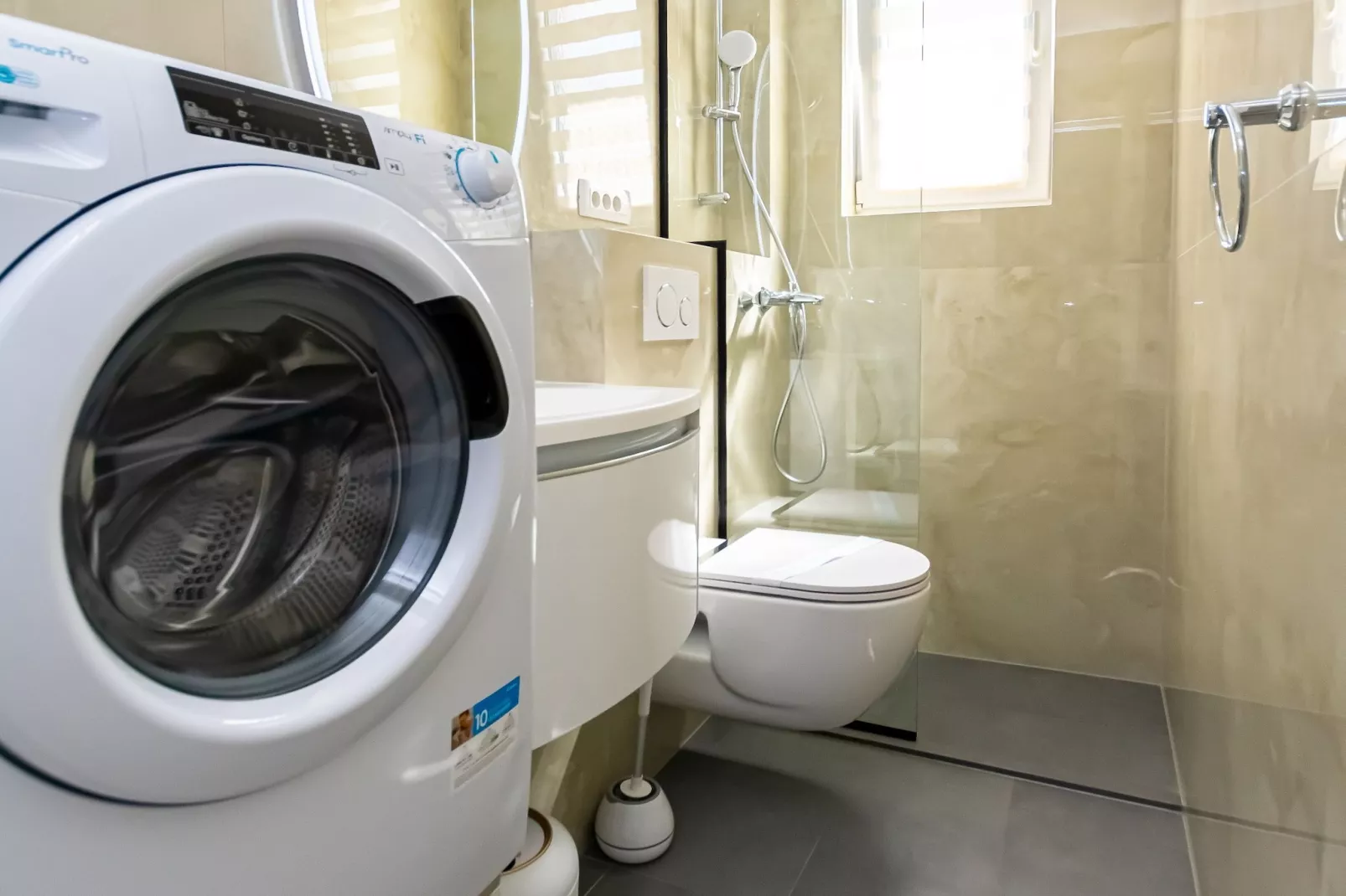 Apartments Hope (Dugi Rat) - Three-Bedroom Apartment with Jacuzzi  (Stanko) - Bathroom