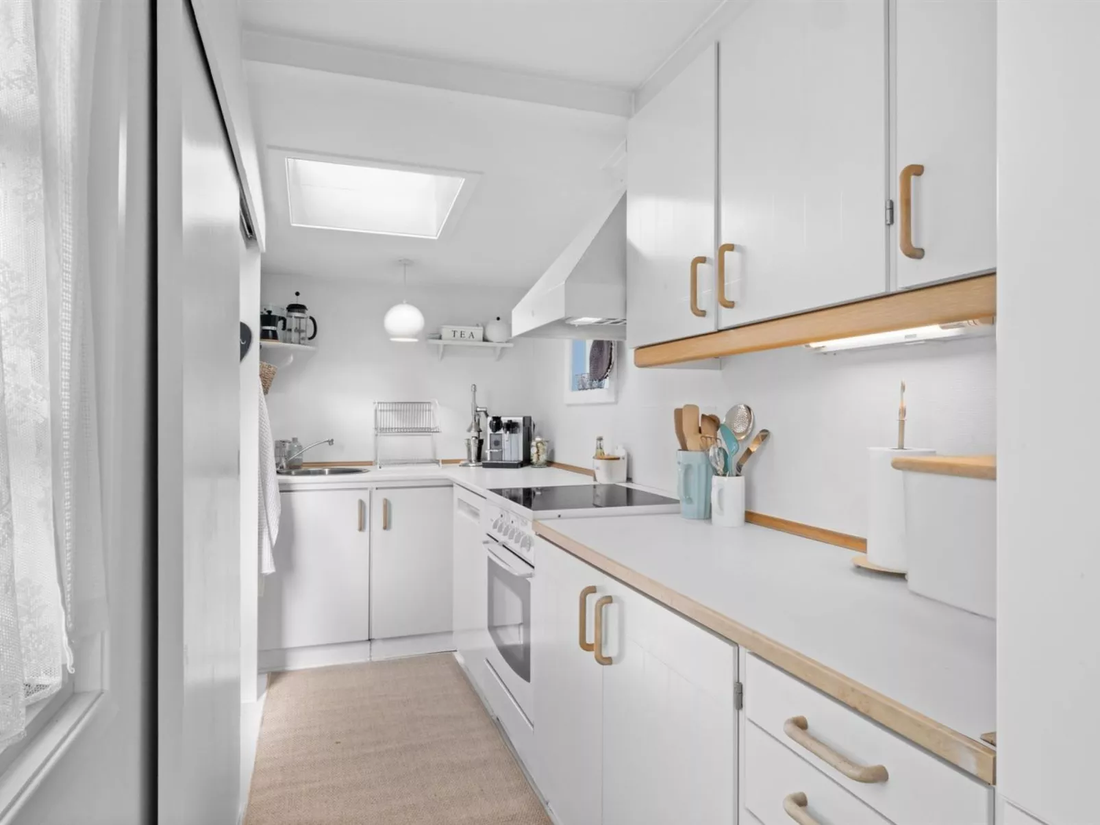 "Jorek" - 10m to the fjord - Drinnen