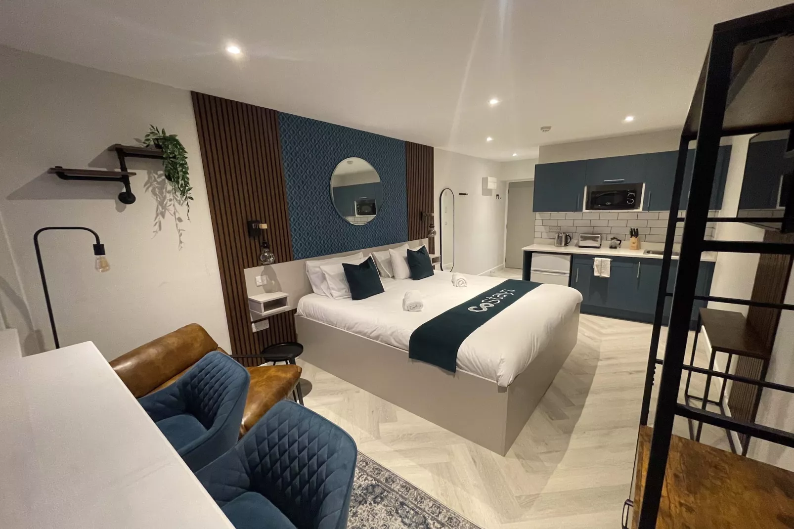 EN_MEH020_Superior Double Studio-Schlafzimmer