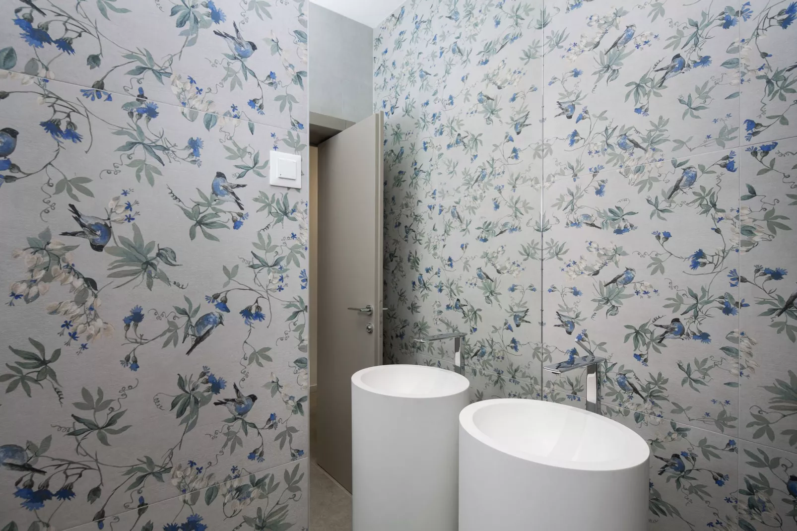PS Deluxe-Bathroom