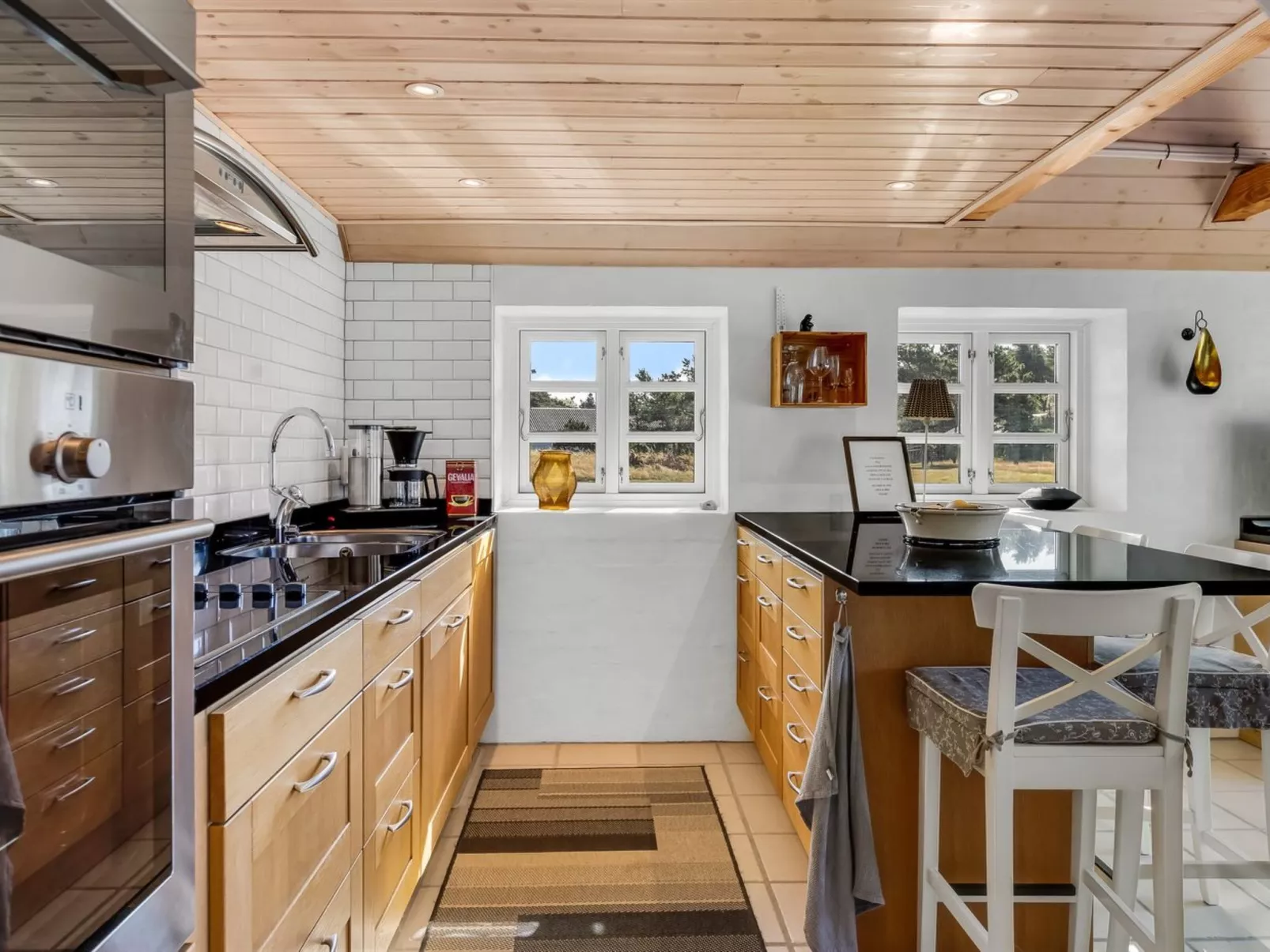 "Ronja" - 1.3km from the sea-Drinnen