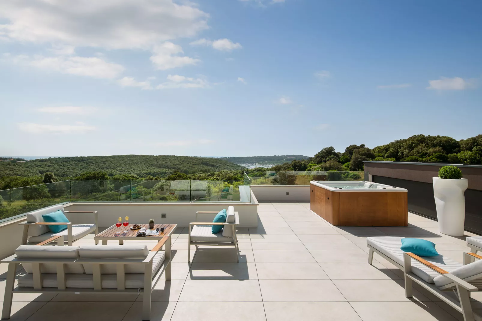 PS Deluxe-Terrace balcony