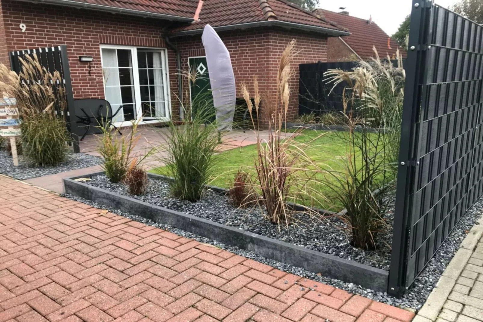 383827 - Jardins en été