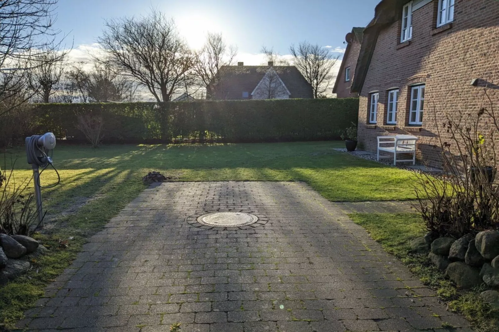 252858-Gardens in summer