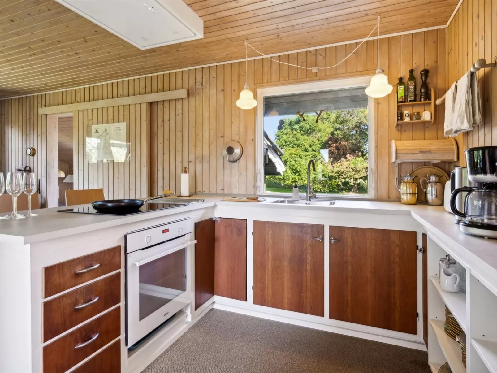 "Roald" - 320m from the sea-Drinnen