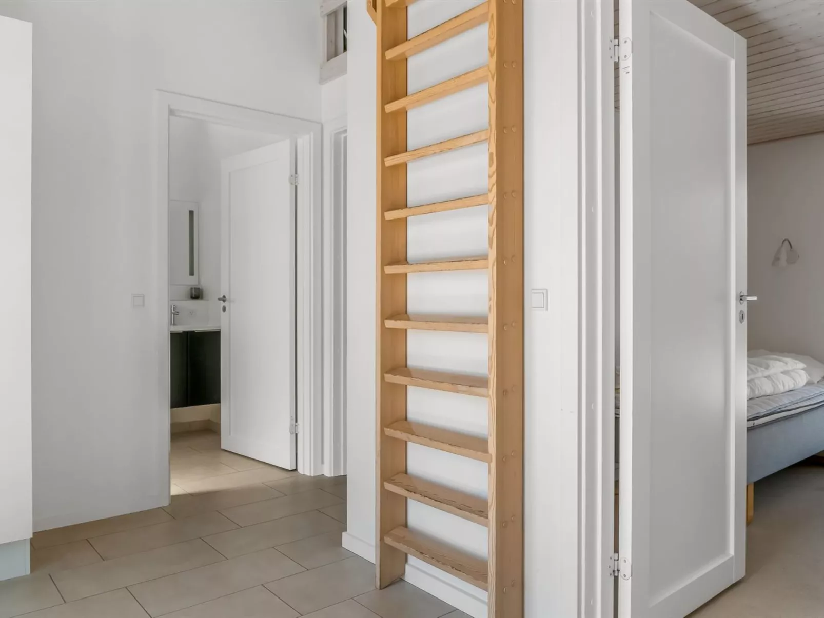 "Jonas" - 450m from the sea-Dedans