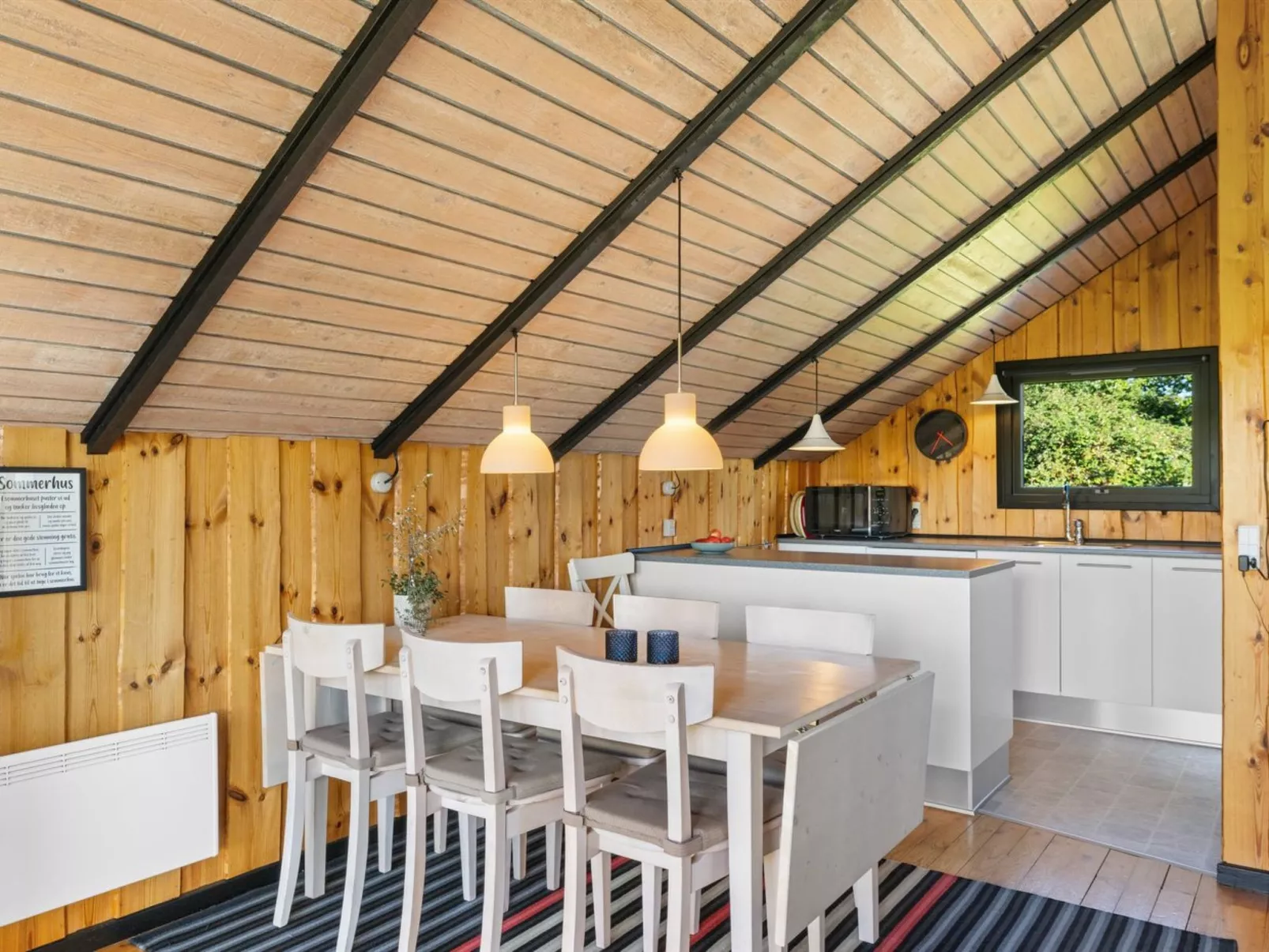 "Allin" - 350m from the sea-Drinnen