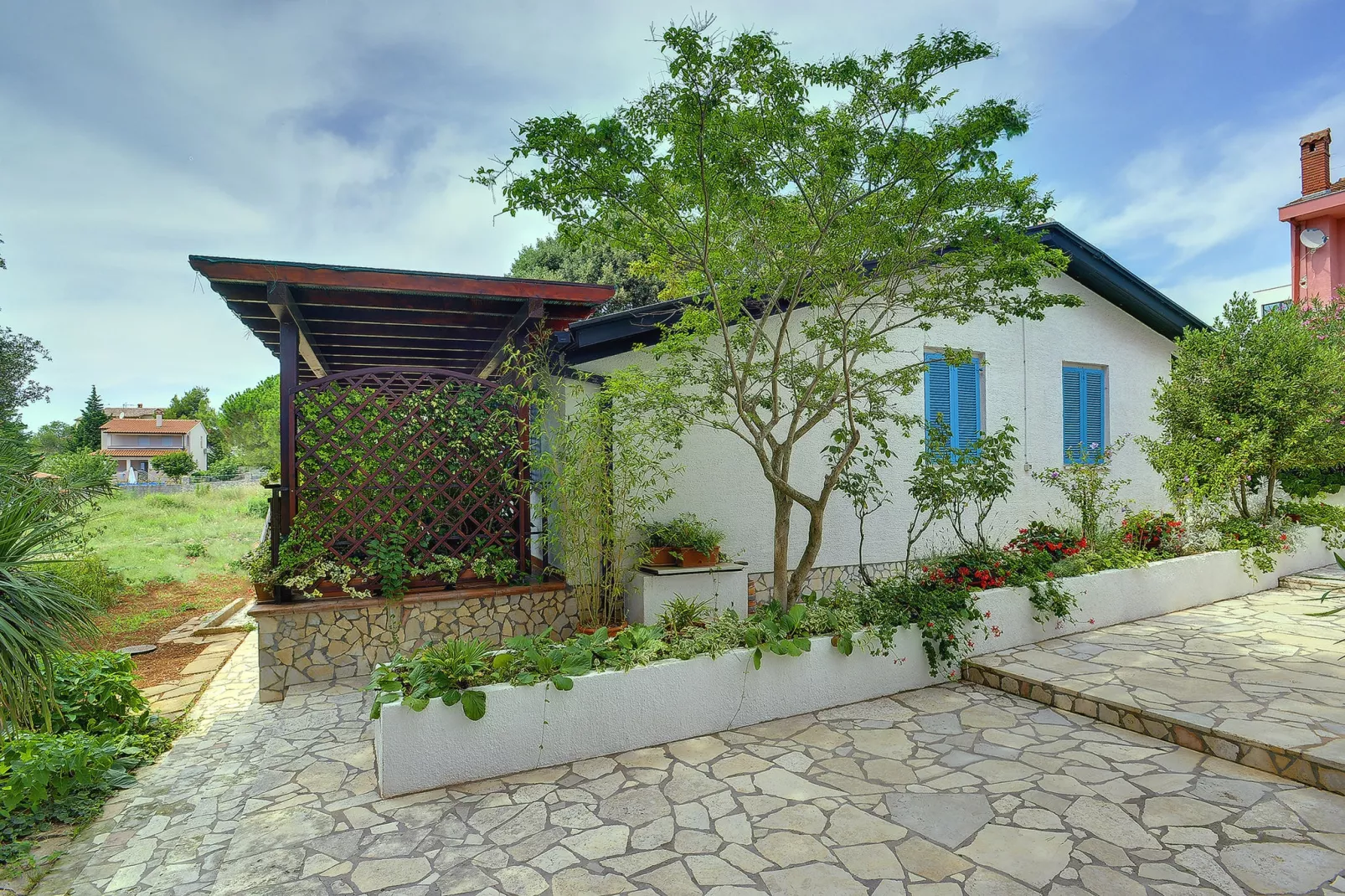 Villa Mima-Exterior summer
