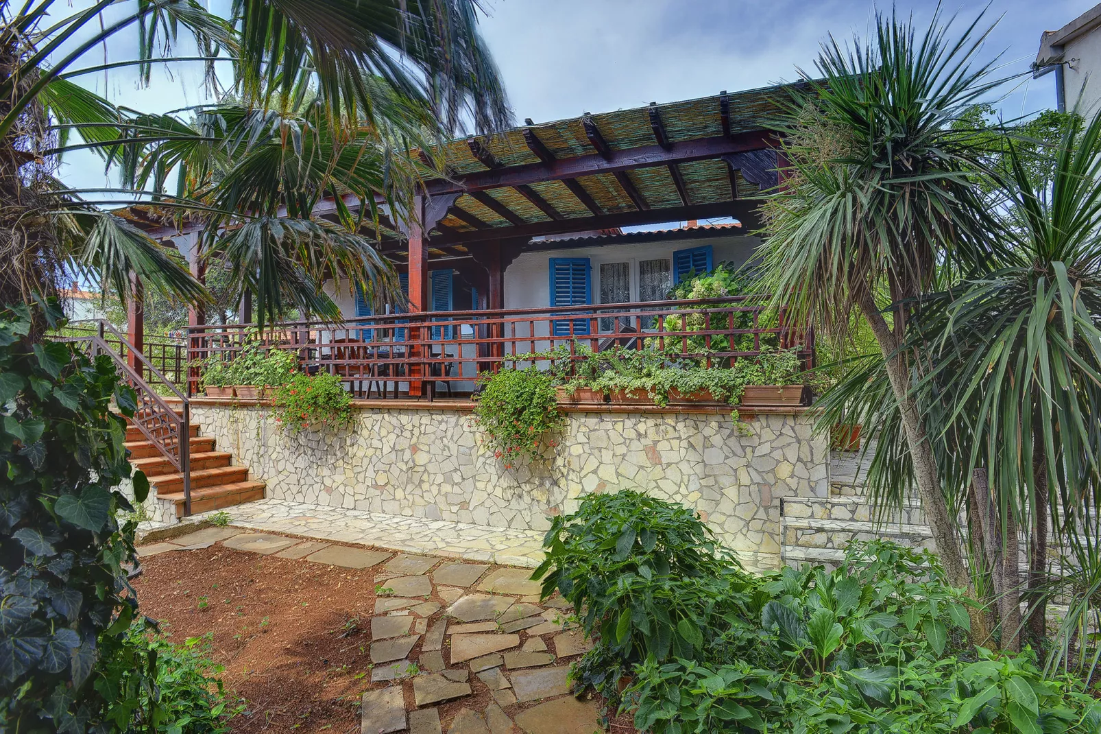Villa Mima-Exterior summer
