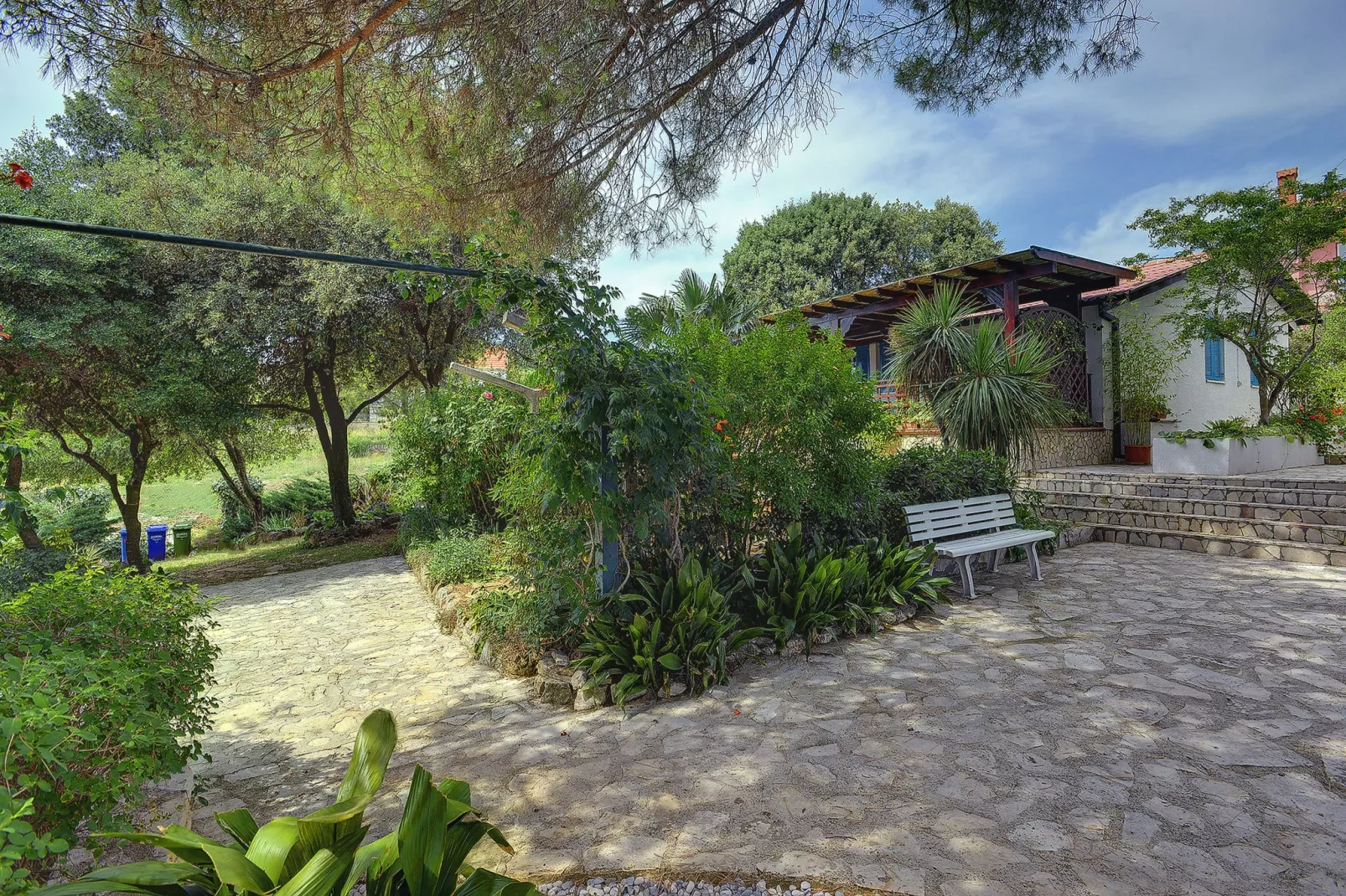 Villa Mima-Exterior summer