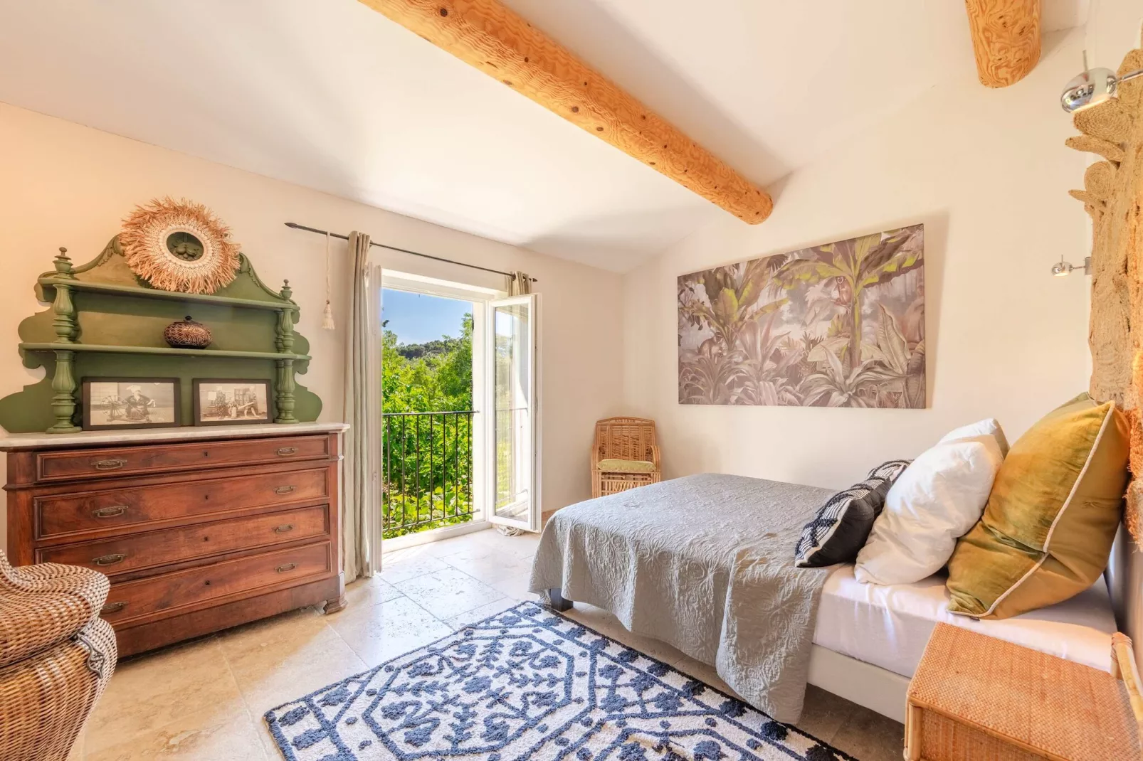 Mas authentique à Paradou Alpilles-Bedroom