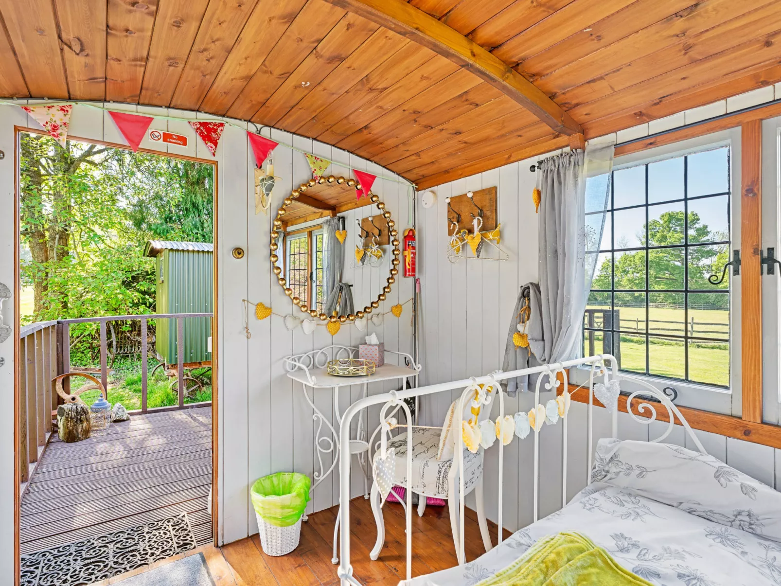 Shepherd's Hut at Hilltop Farm - Inside