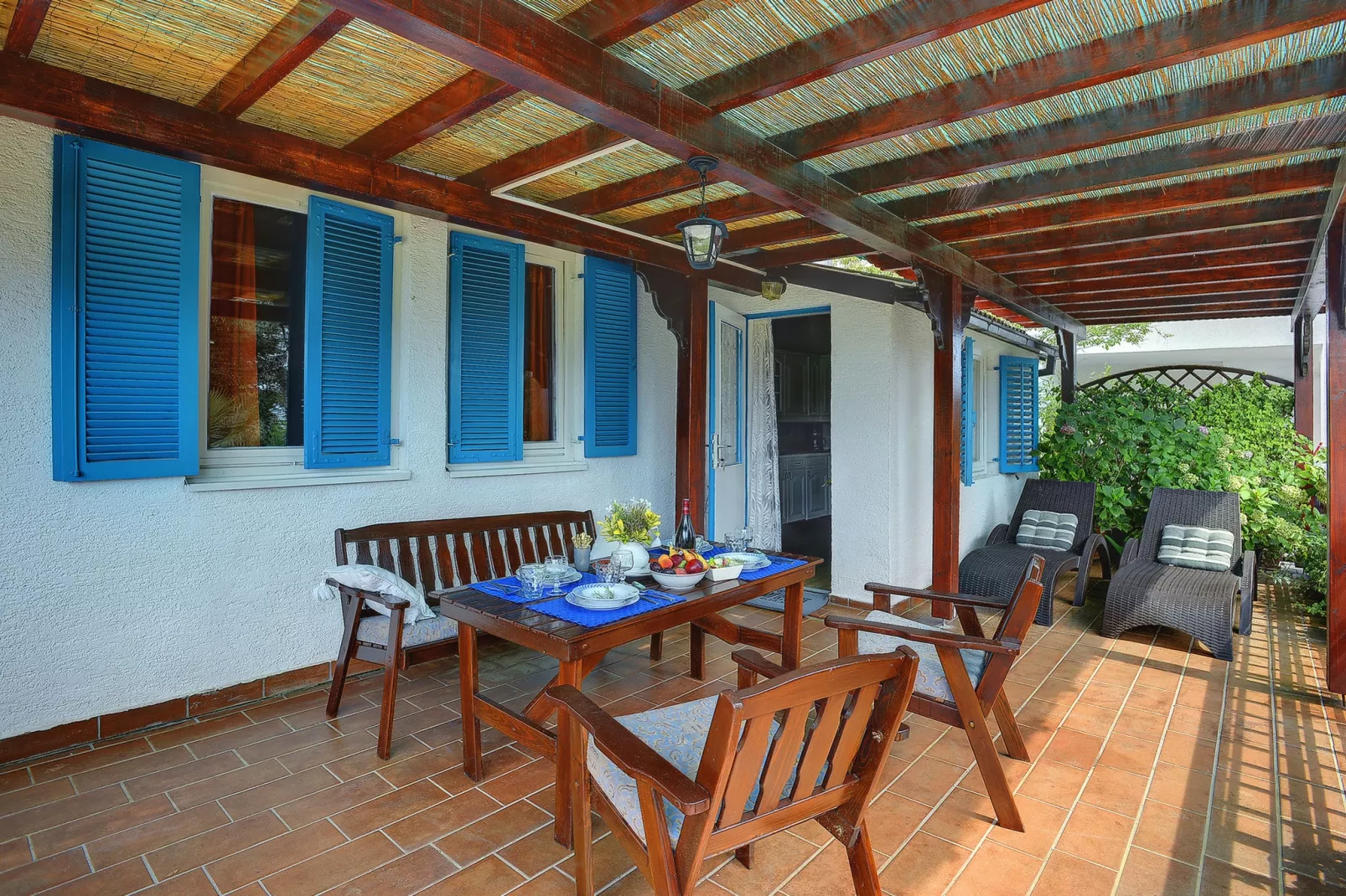 Villa Mima-Terrace balcony