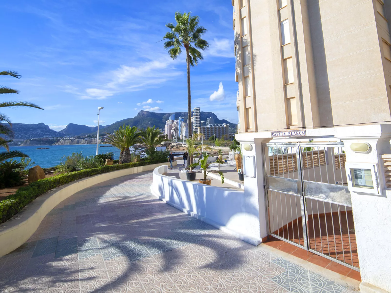 Casita Blanca - Outside