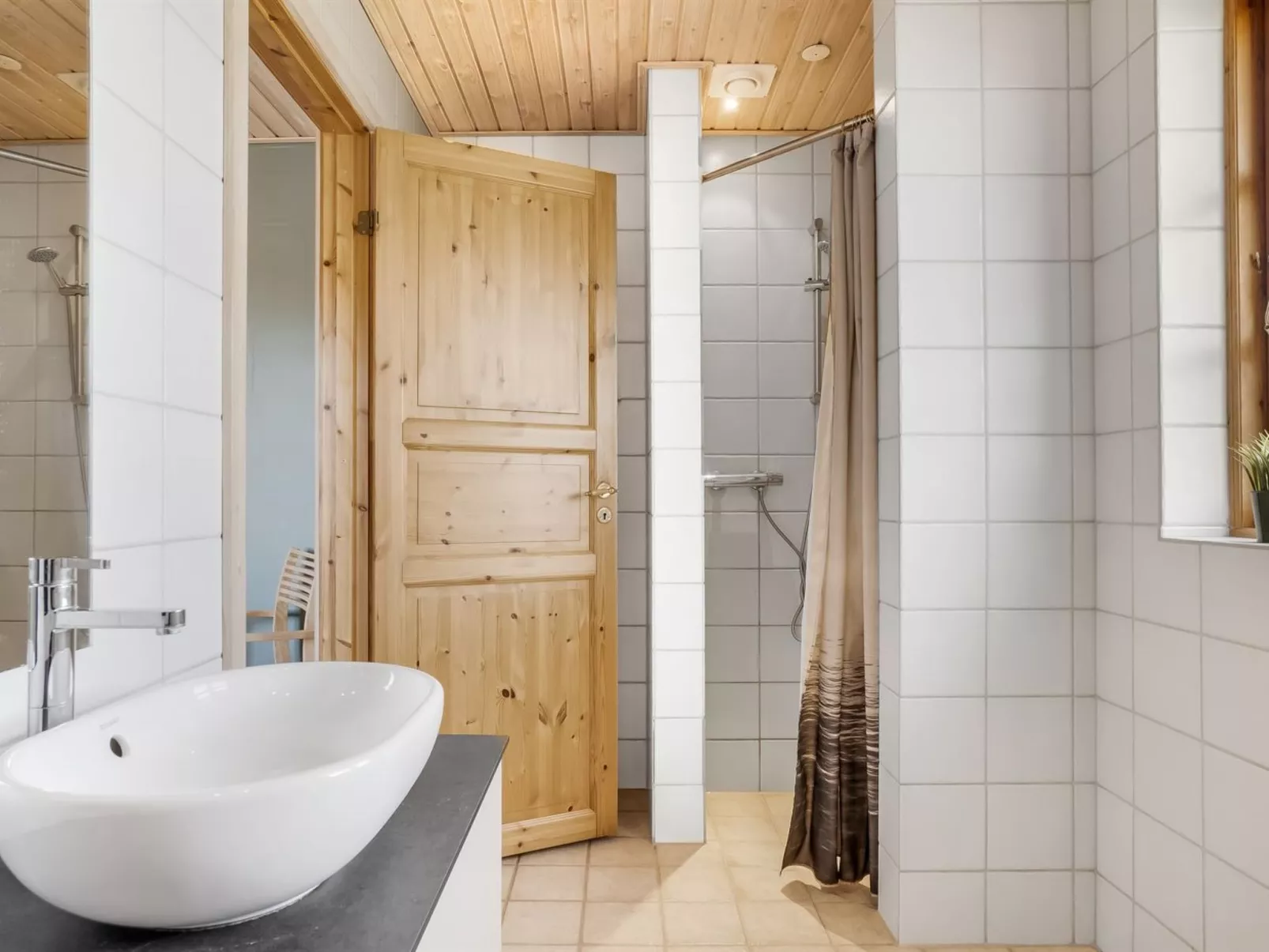 "Uolevi" - 600m from the sea - Inside