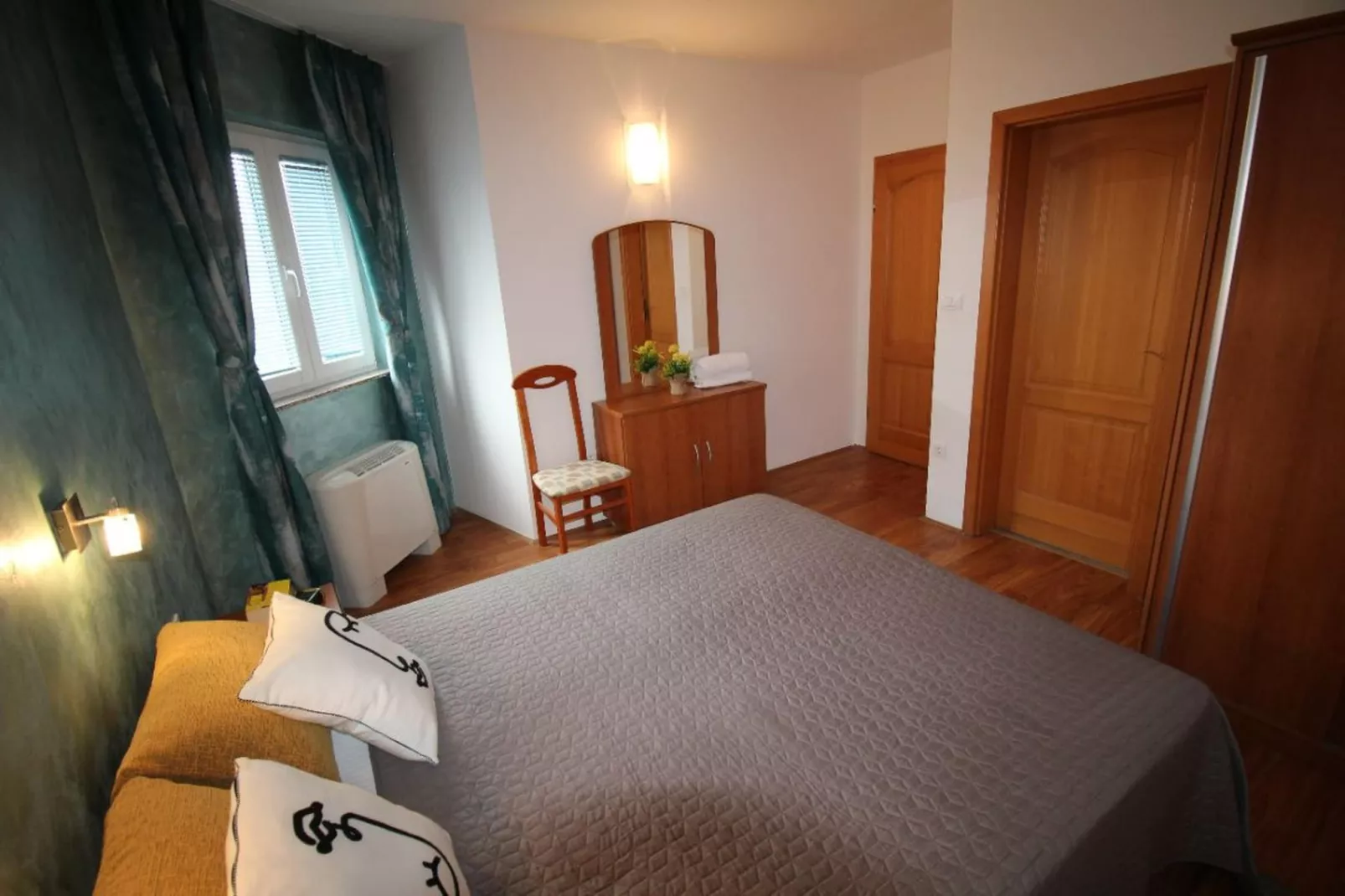 SV Marija 2 - Ferienwohnung 1 - Typ 4plus2 - Bedroom