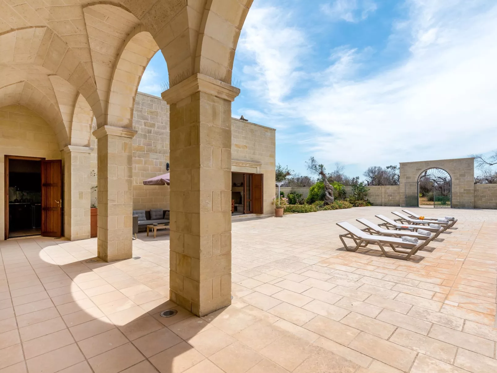 Modernes Bauernhaus mit Pool in der Nähe von Otranto-Salento - Image-tags.info