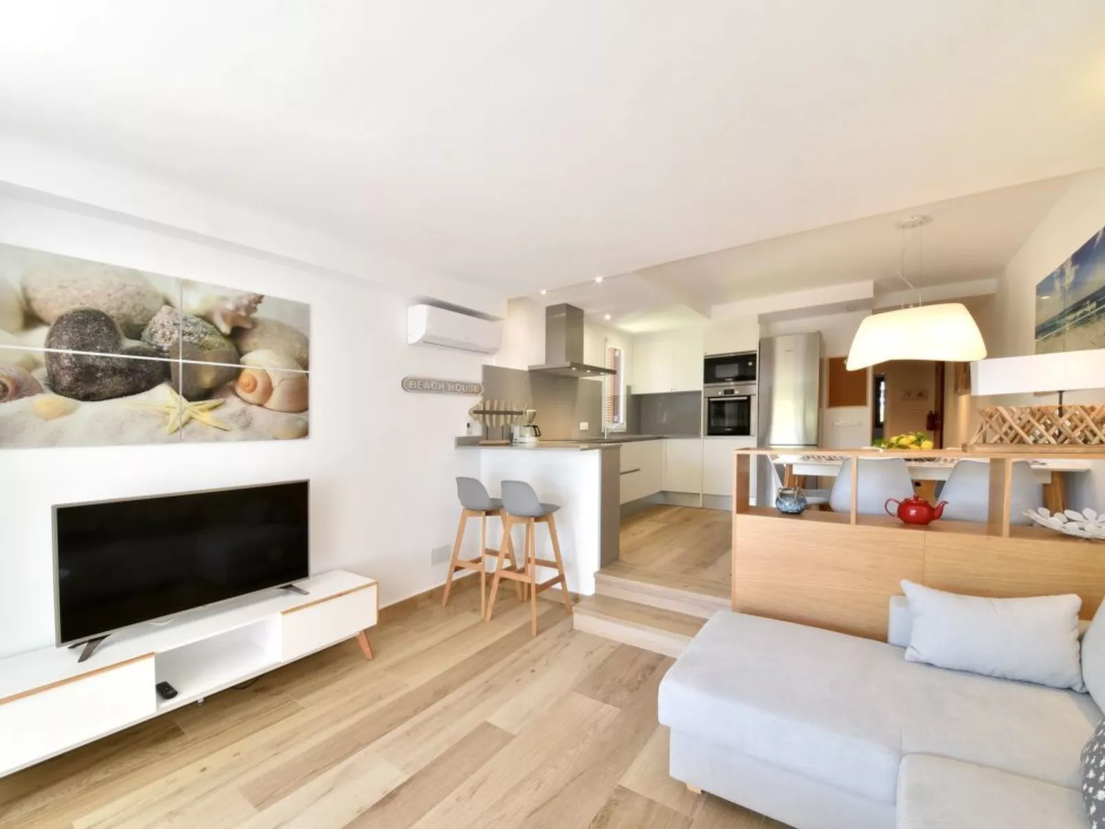 Neu renoviertes, modernes Apartment für 4 Personen, direkt an der Cala Ferrera - Drinnen