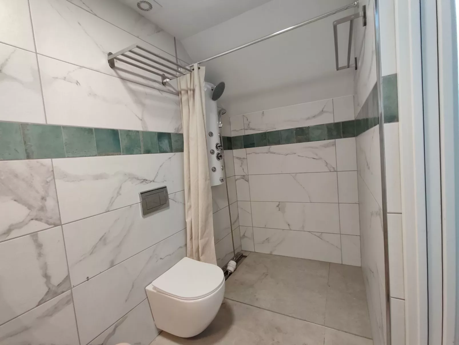 Luxuriöse Villa mit privatem Pool und Bergblick - Image-tags.info