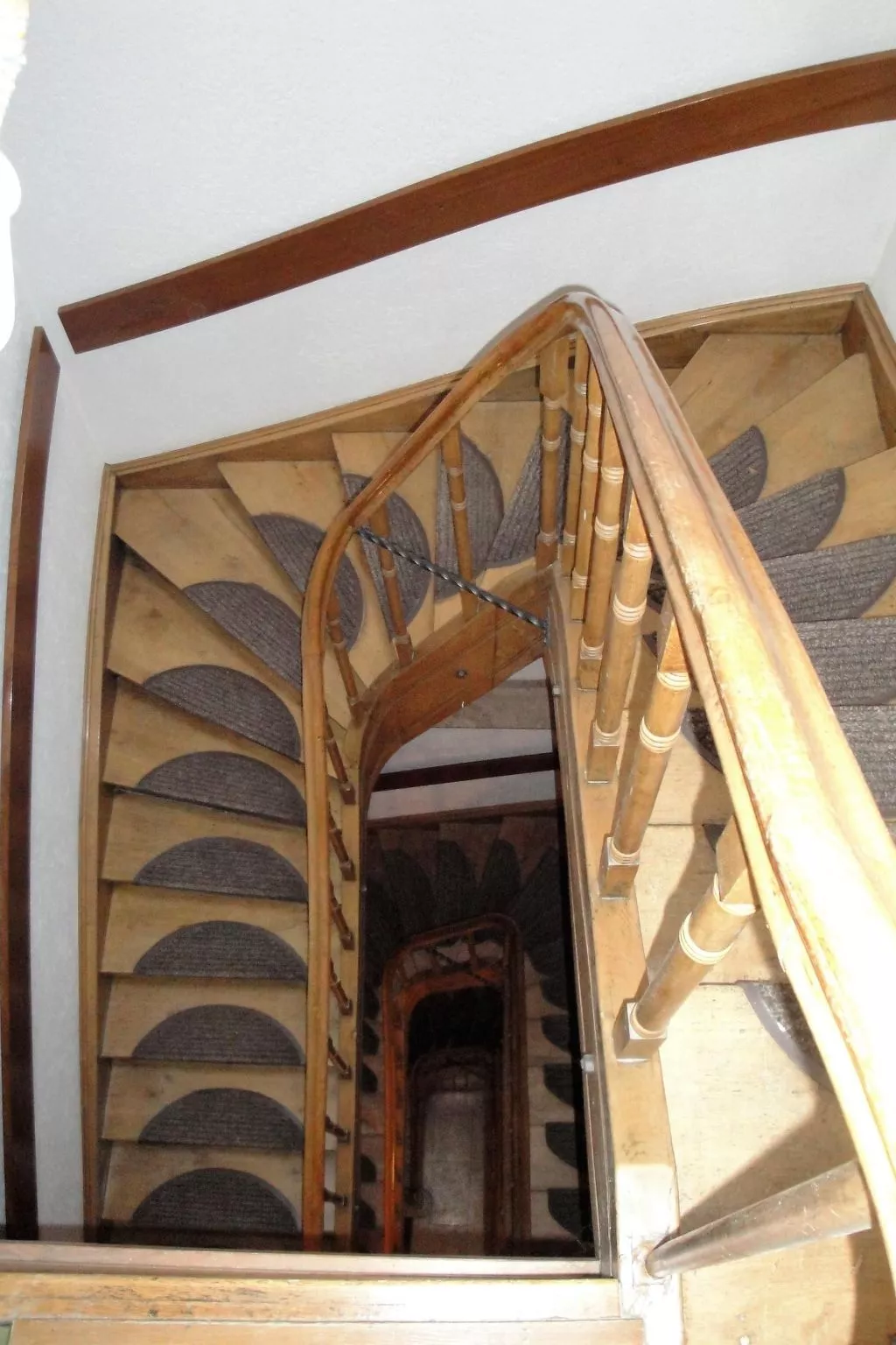 Wohnung in einem historischen Gebäude mit Balkon und Blick auf die Mosel - Image-tags.info