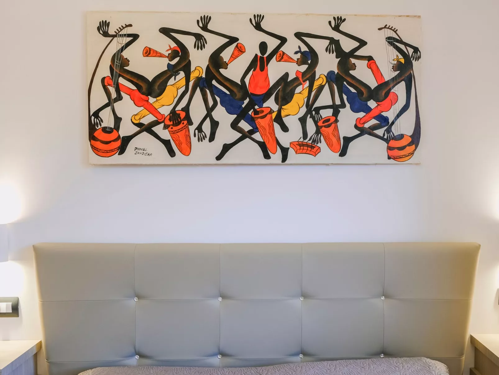 Lila Wohnung mit Schwimmbad und Meerblick - Image-tags.info