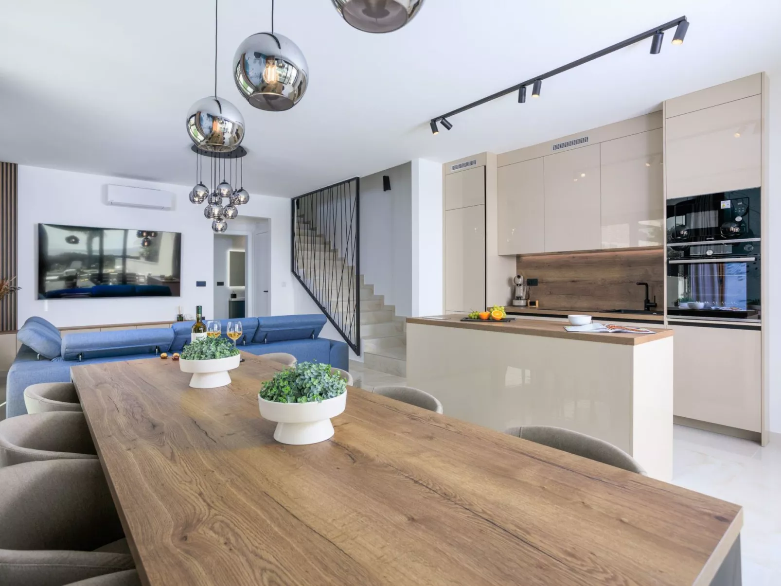 Luxusvilla mit beheiztem Pool in Strandnähe - Image-tags.info