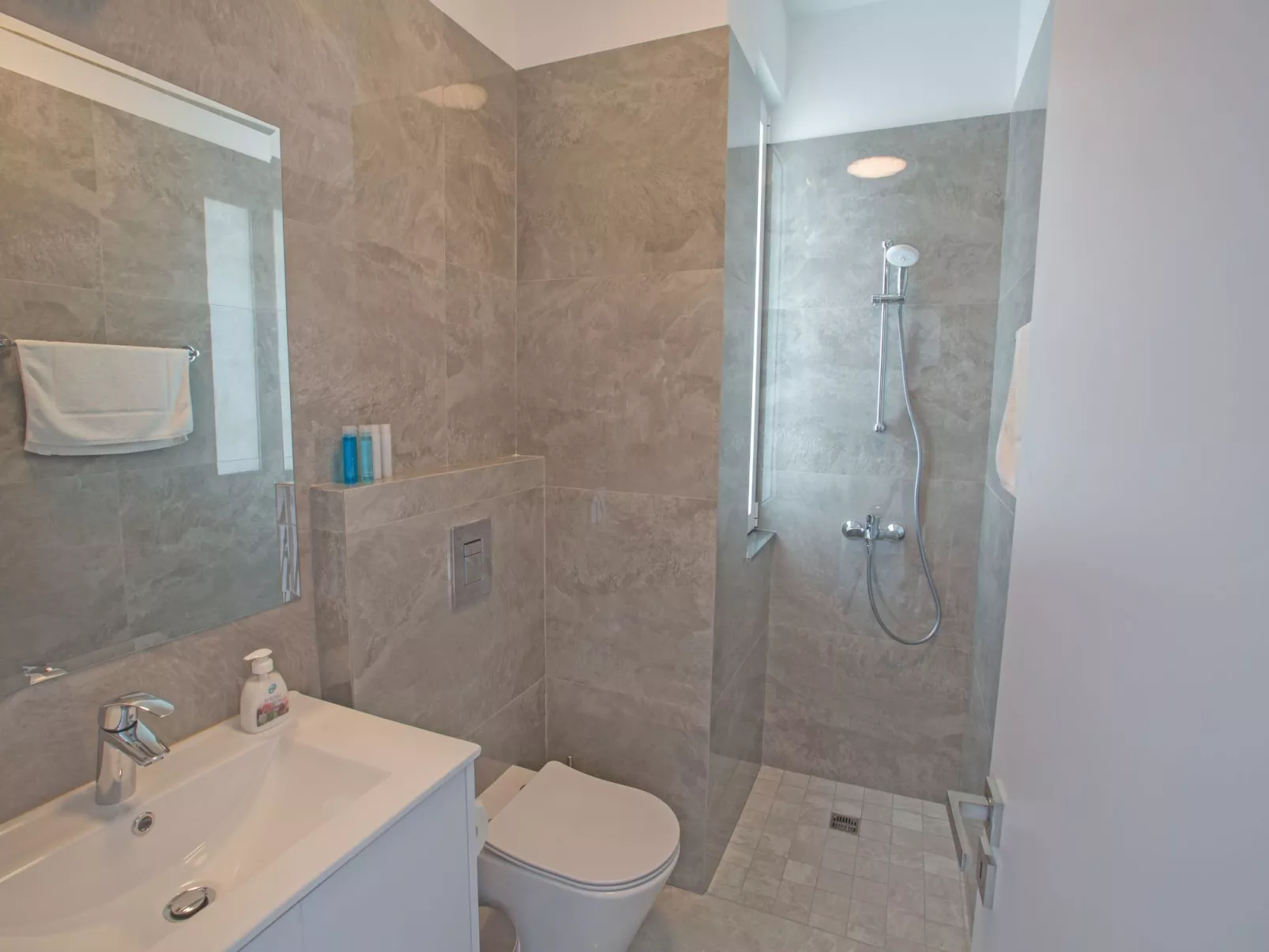 Protaras Vie Bleu Villa mit Pool, im Zentrum - Image-tags.info