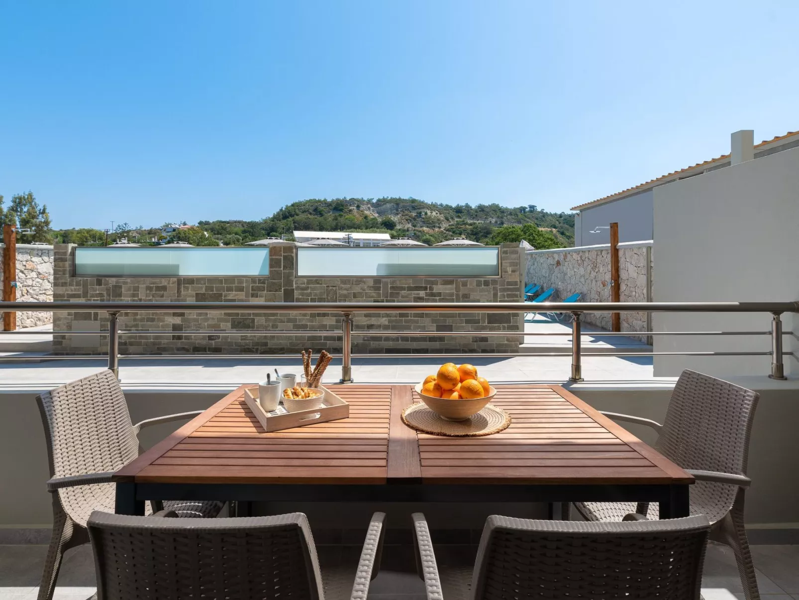 Artemis PoolFront - Draußen