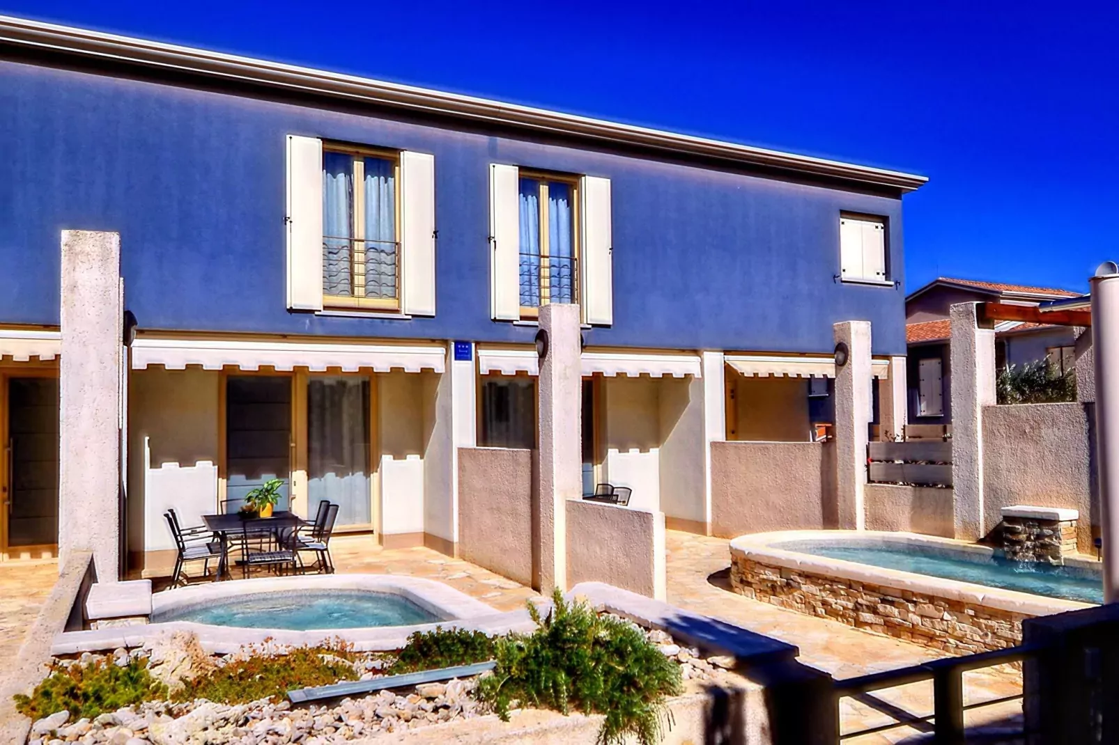 Villa Blue 2-Exterior summer