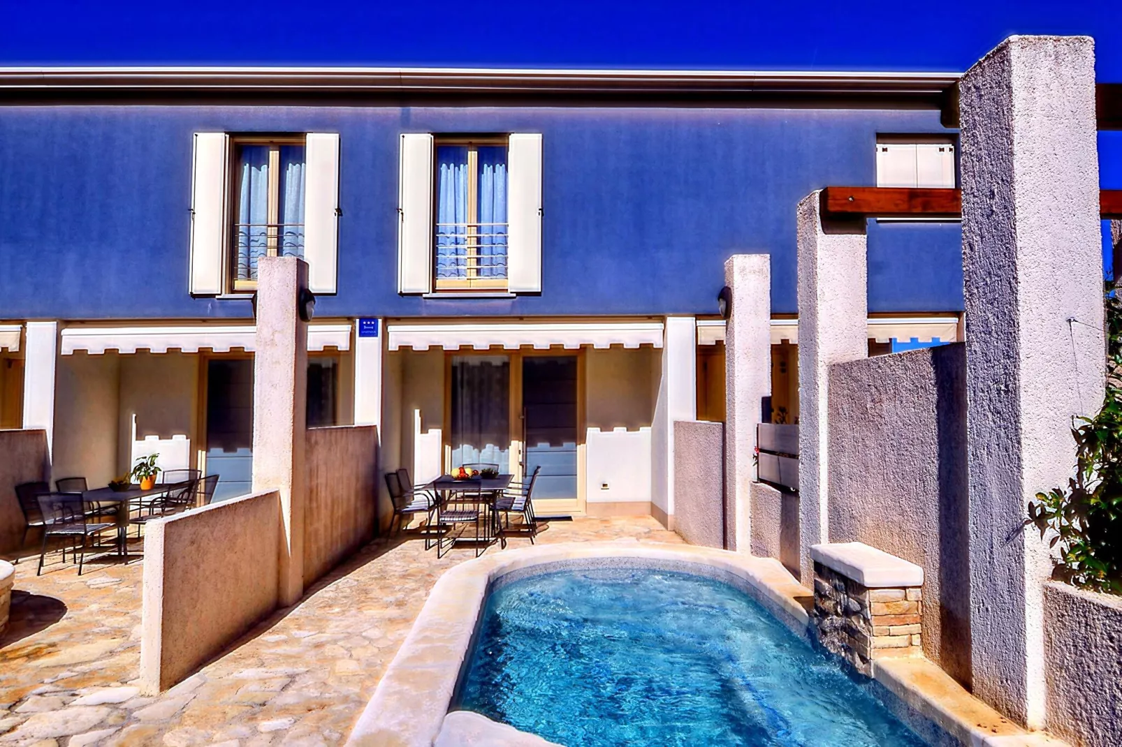 Villa Blue 2-Exterior summer