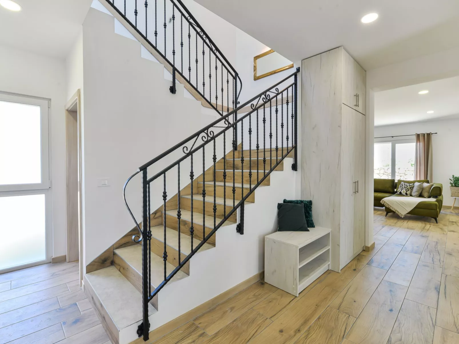 Neue Luxusvilla mit Schwimmbad, Sauna - Image-tags.info