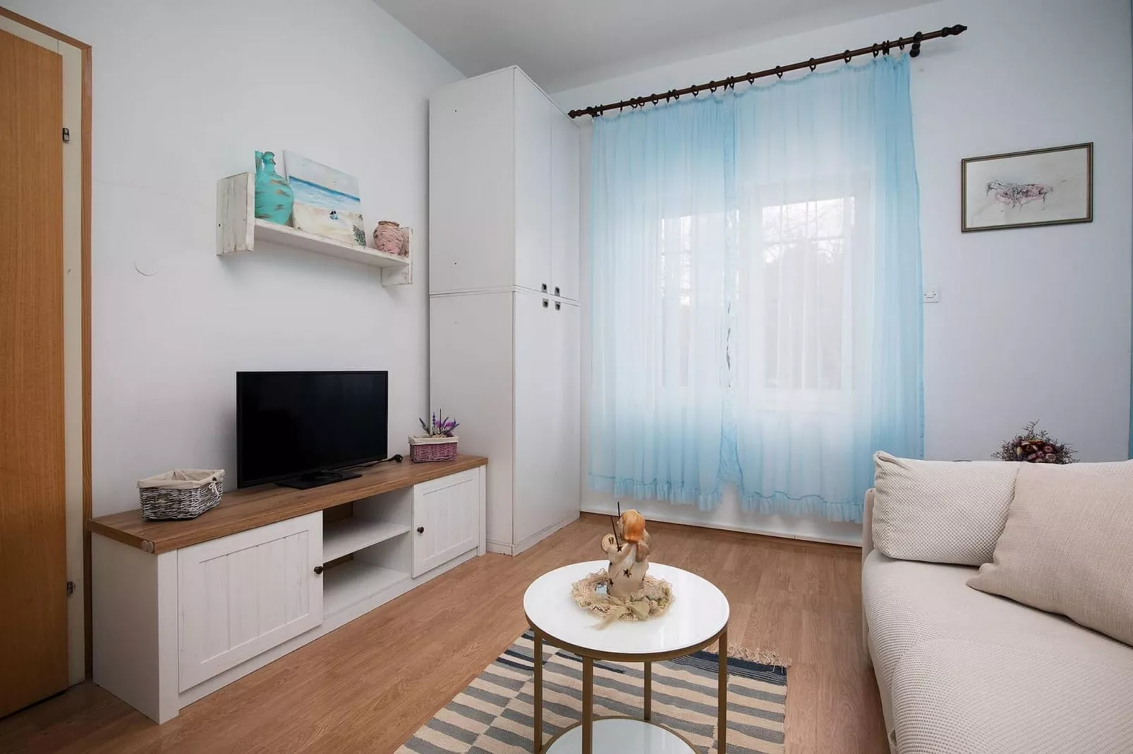 Anamarija-Living room
