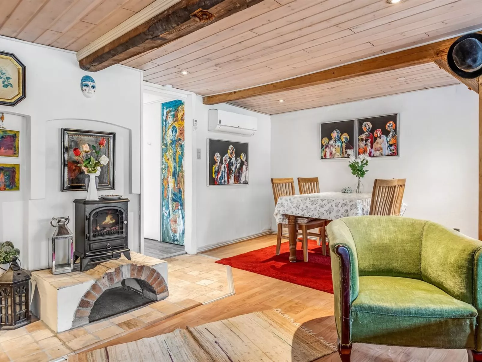 "Jouni" - 18km from the sea - Inside