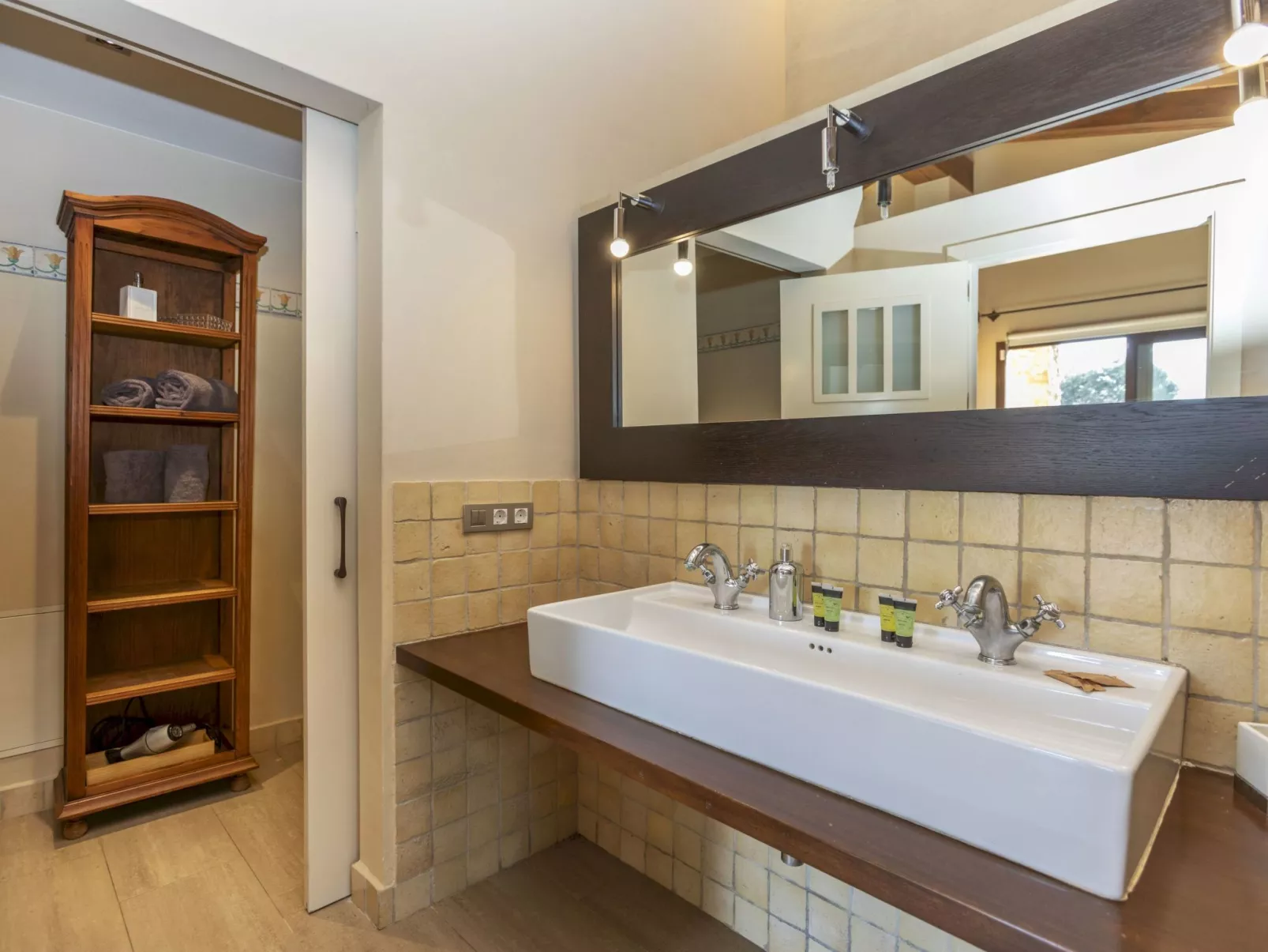 Mas Oliveres - Inside